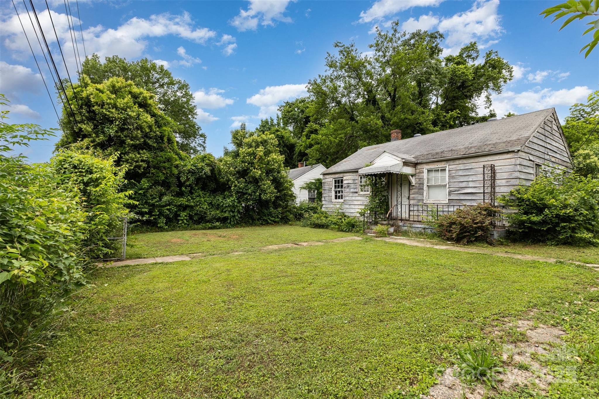2308 Vanderbilt Road