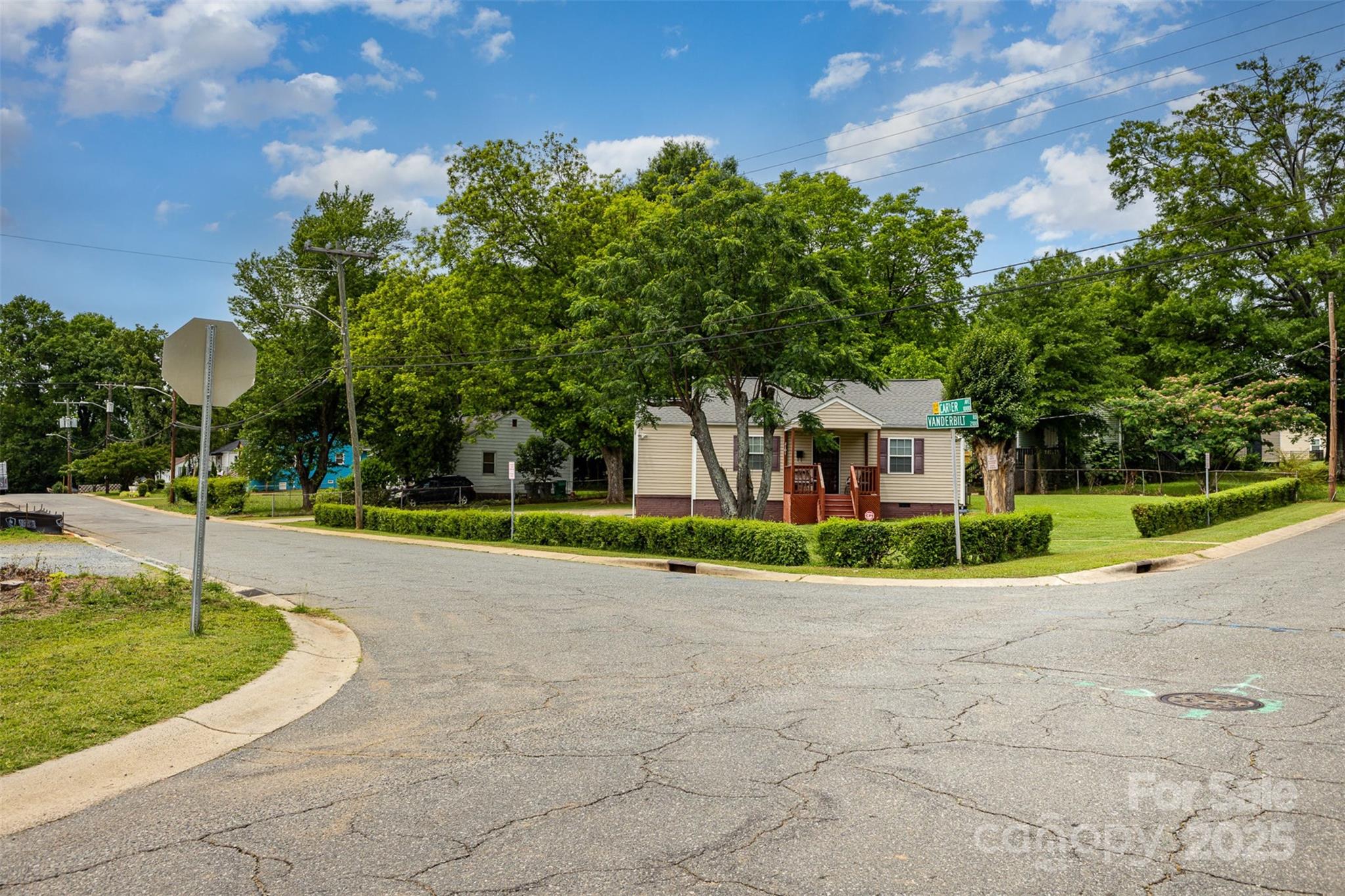 2308 Vanderbilt Road