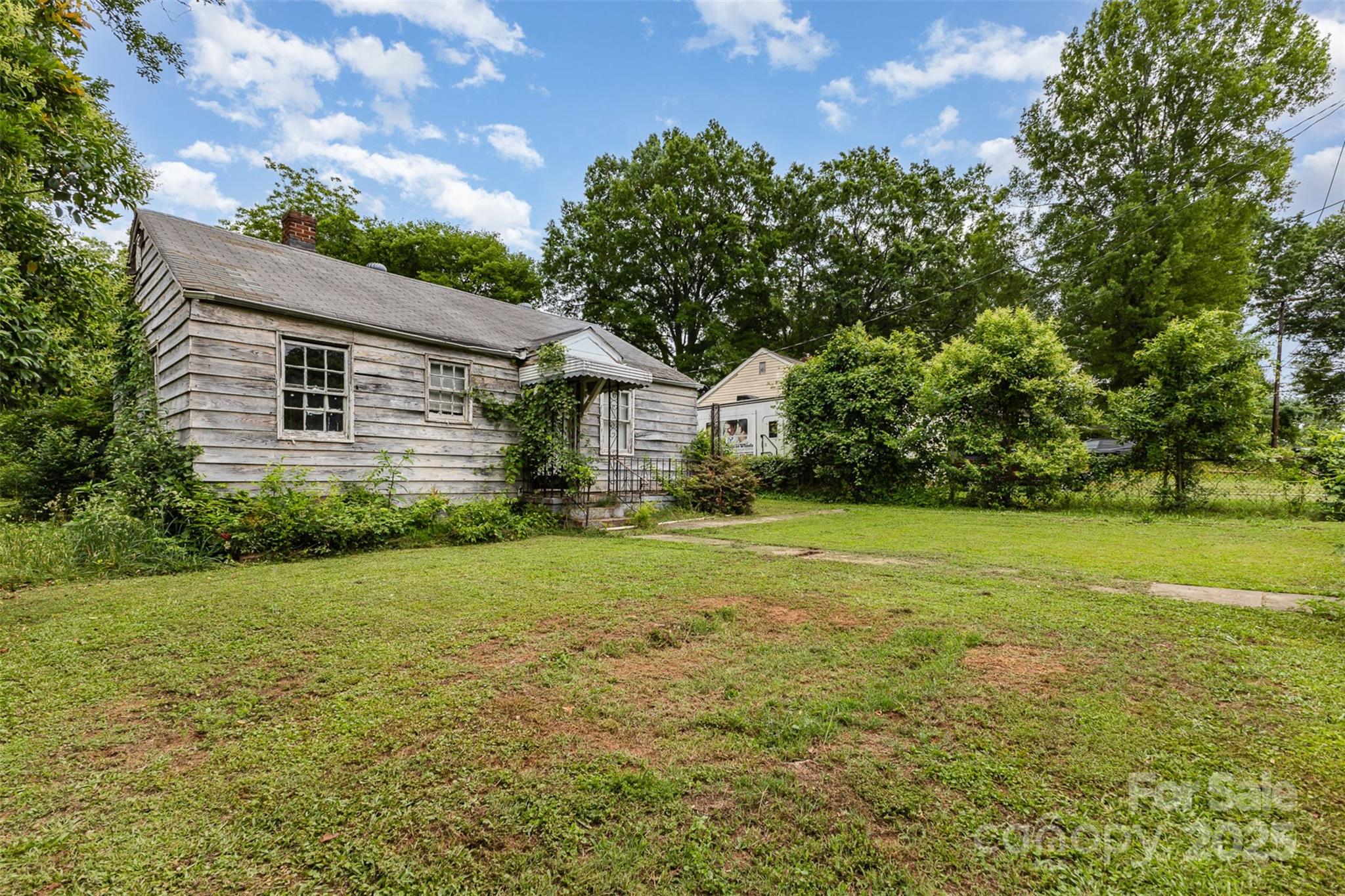 2308 Vanderbilt Road