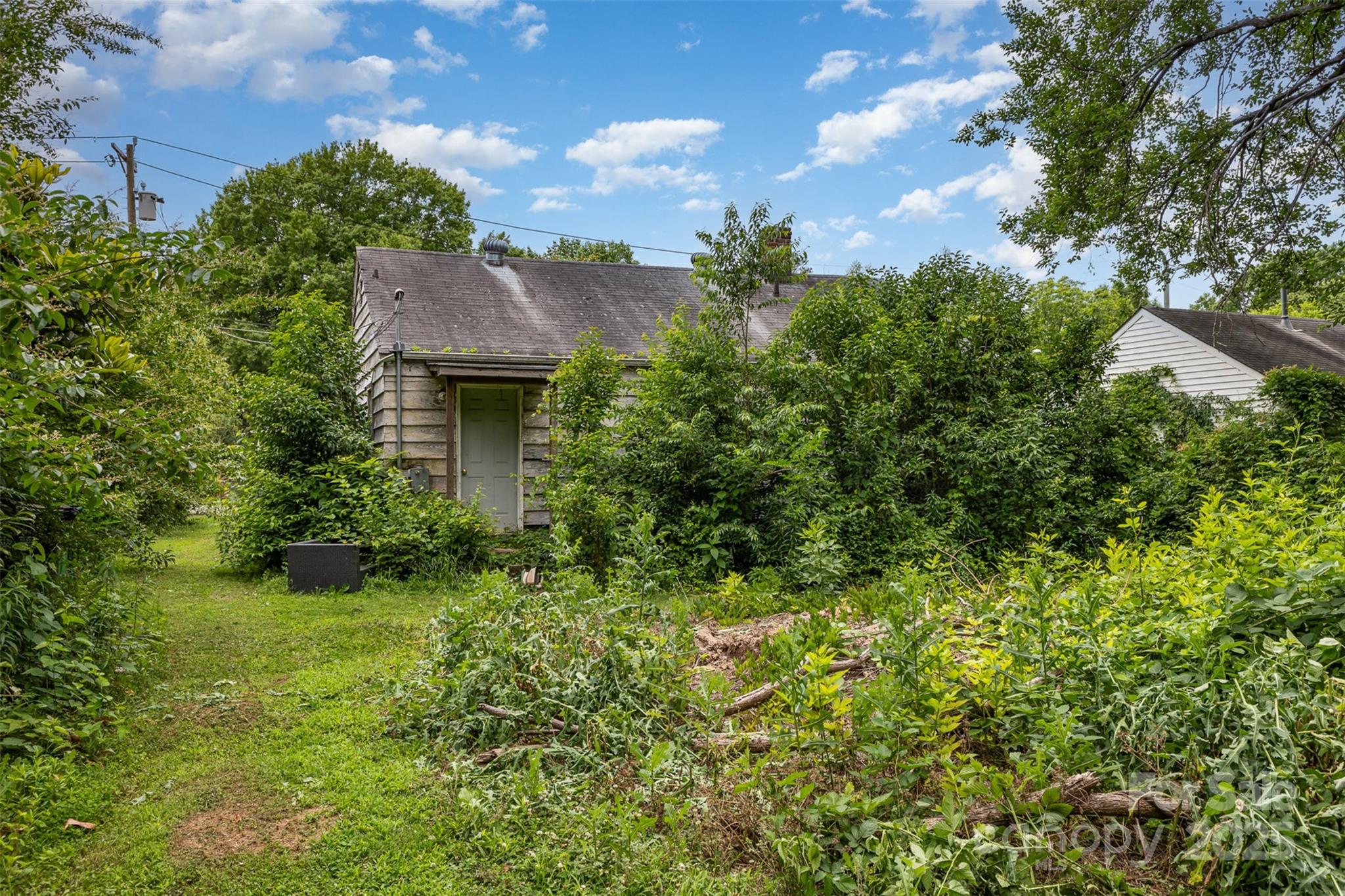 2308 Vanderbilt Road