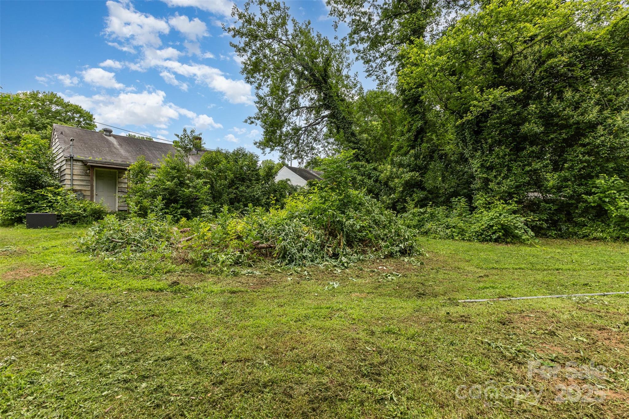 2308 Vanderbilt Road