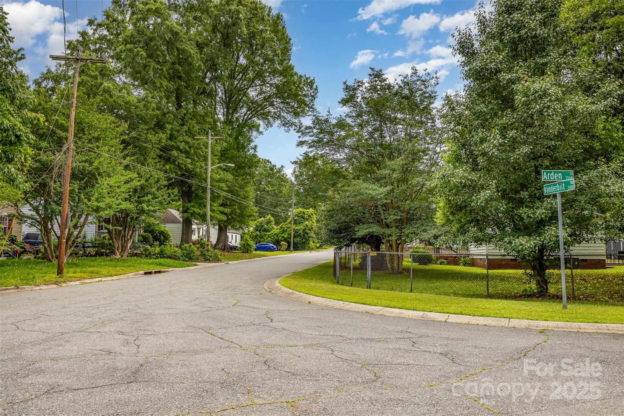 2308 Vanderbilt Road
