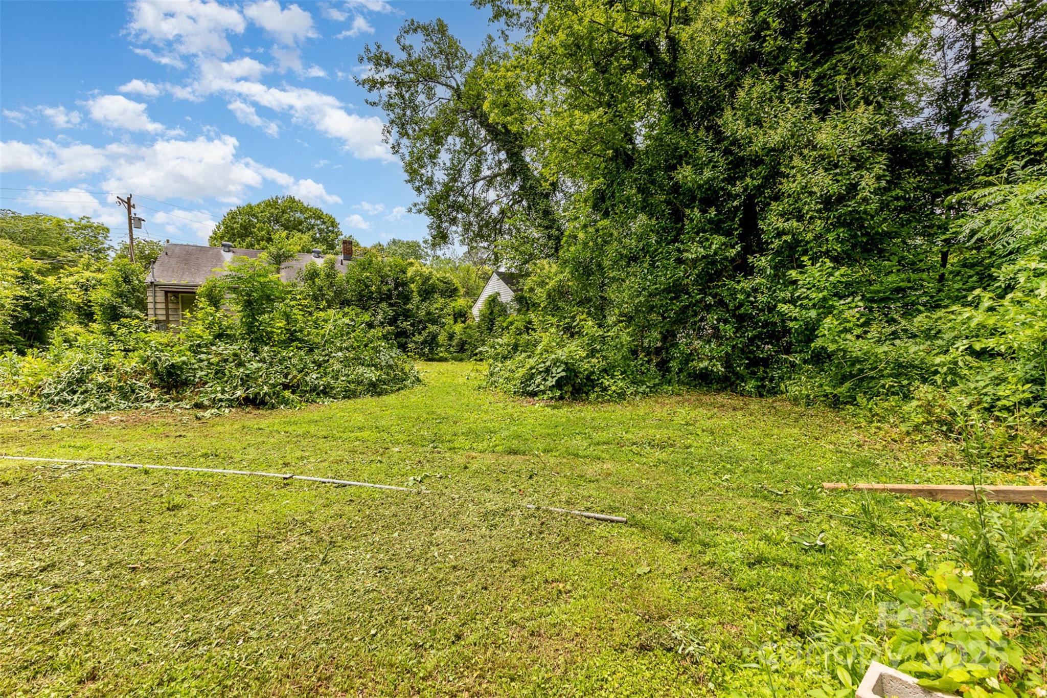 2308 Vanderbilt Road