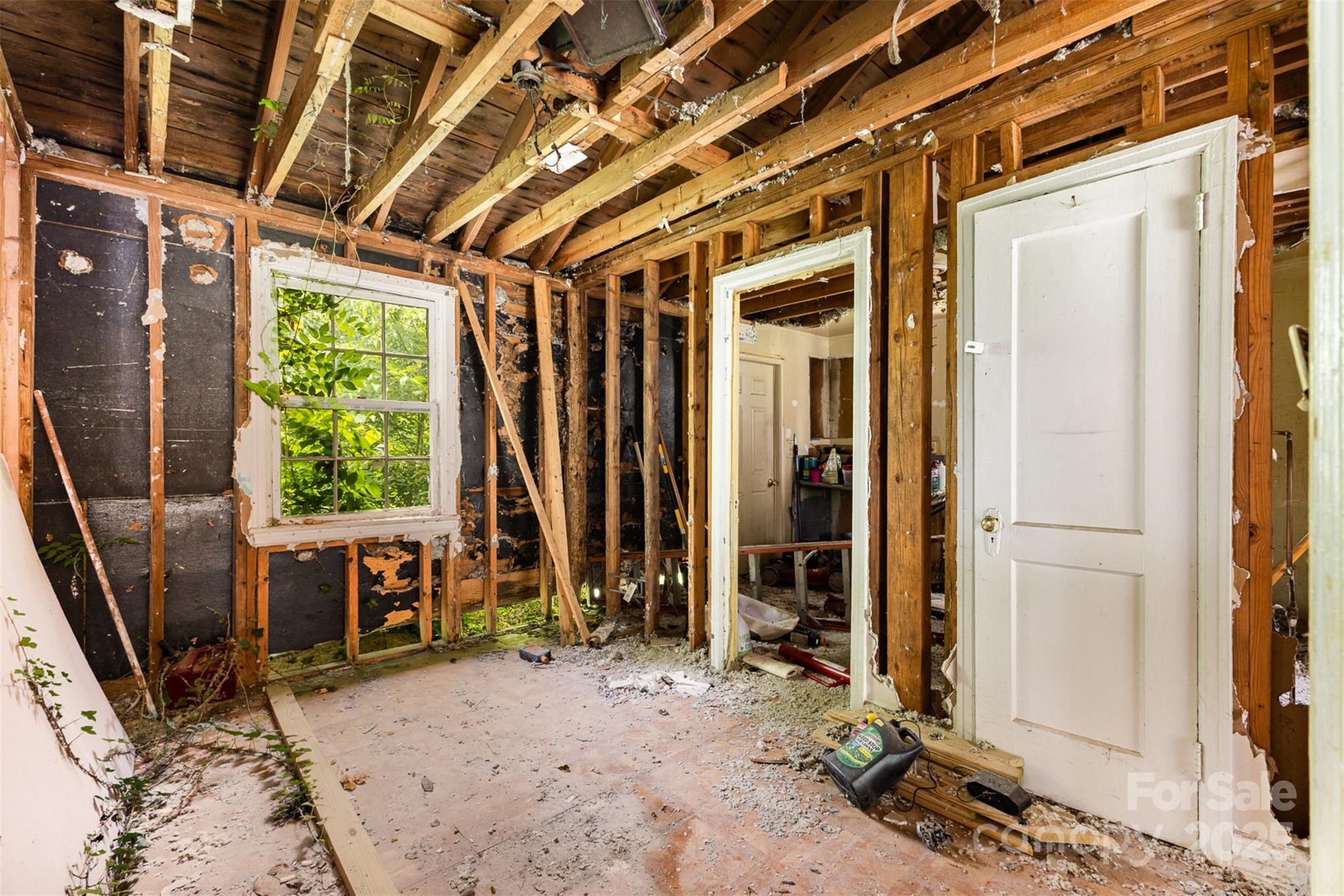 2308 Vanderbilt Road