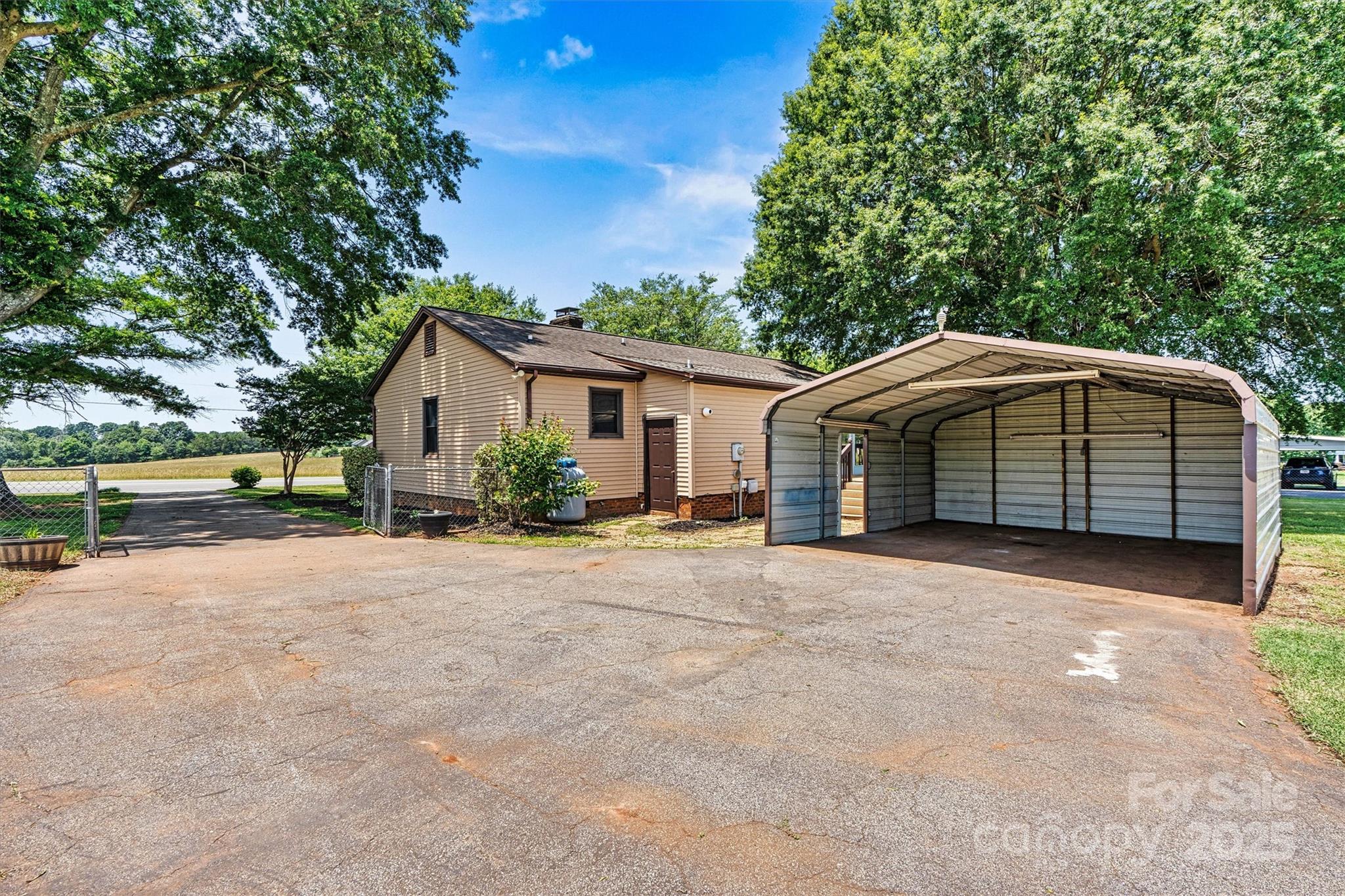 3372 Lee Lawing Road