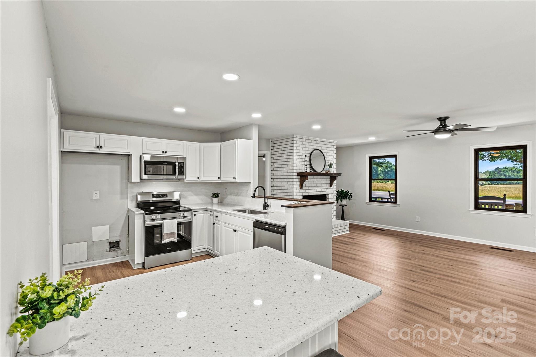 3372 Lee Lawing Road