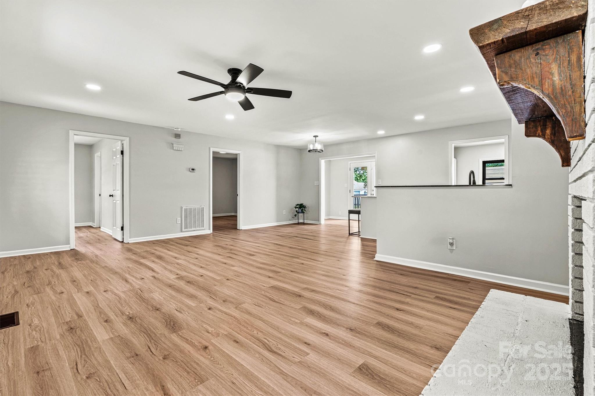 3372 Lee Lawing Road