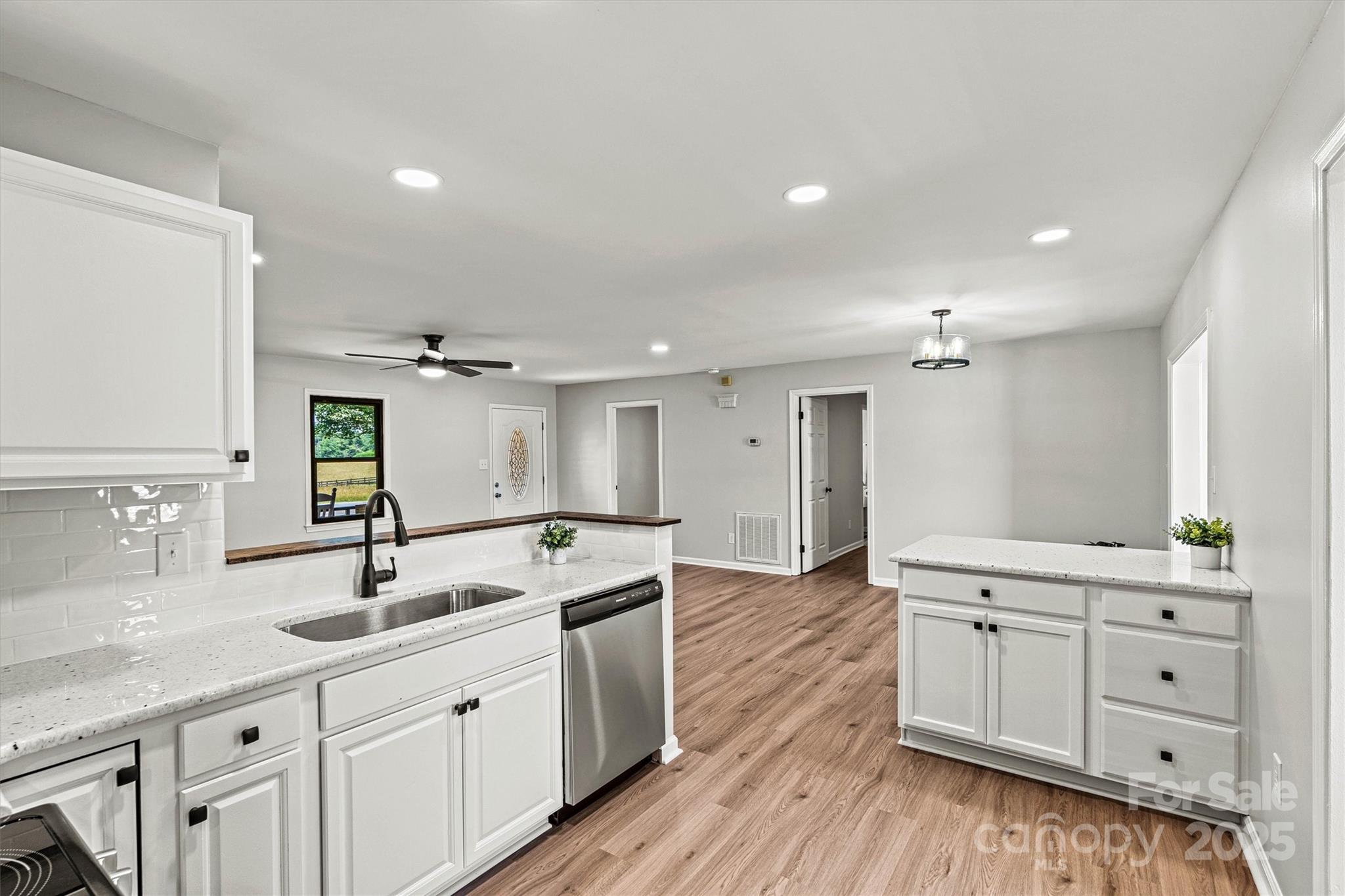 3372 Lee Lawing Road