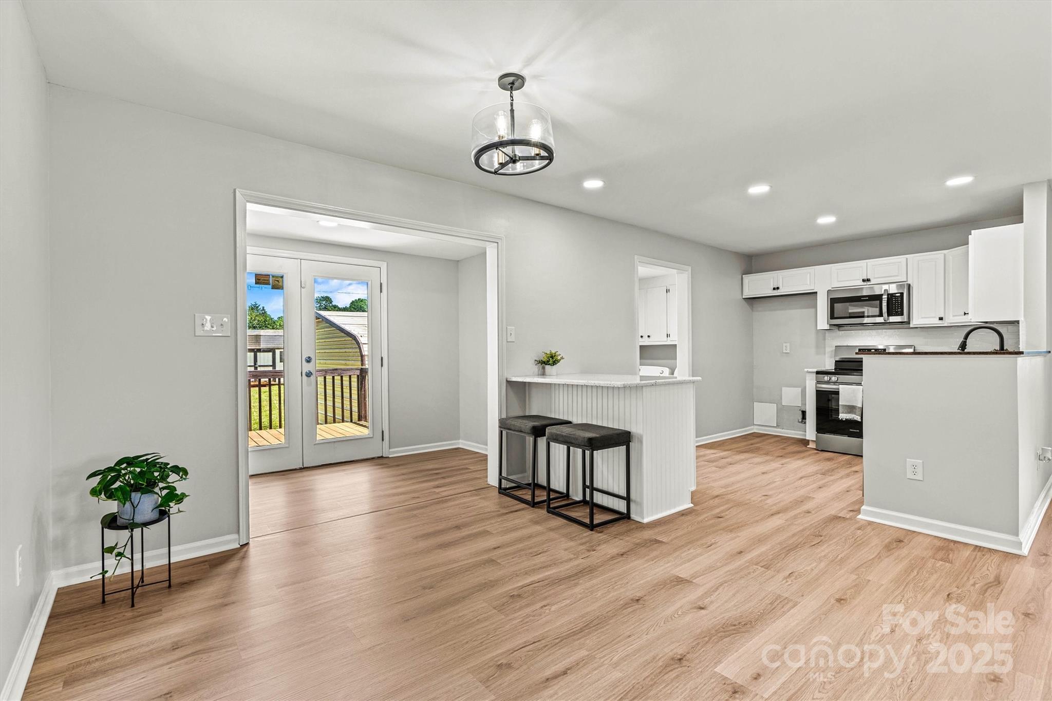 3372 Lee Lawing Road