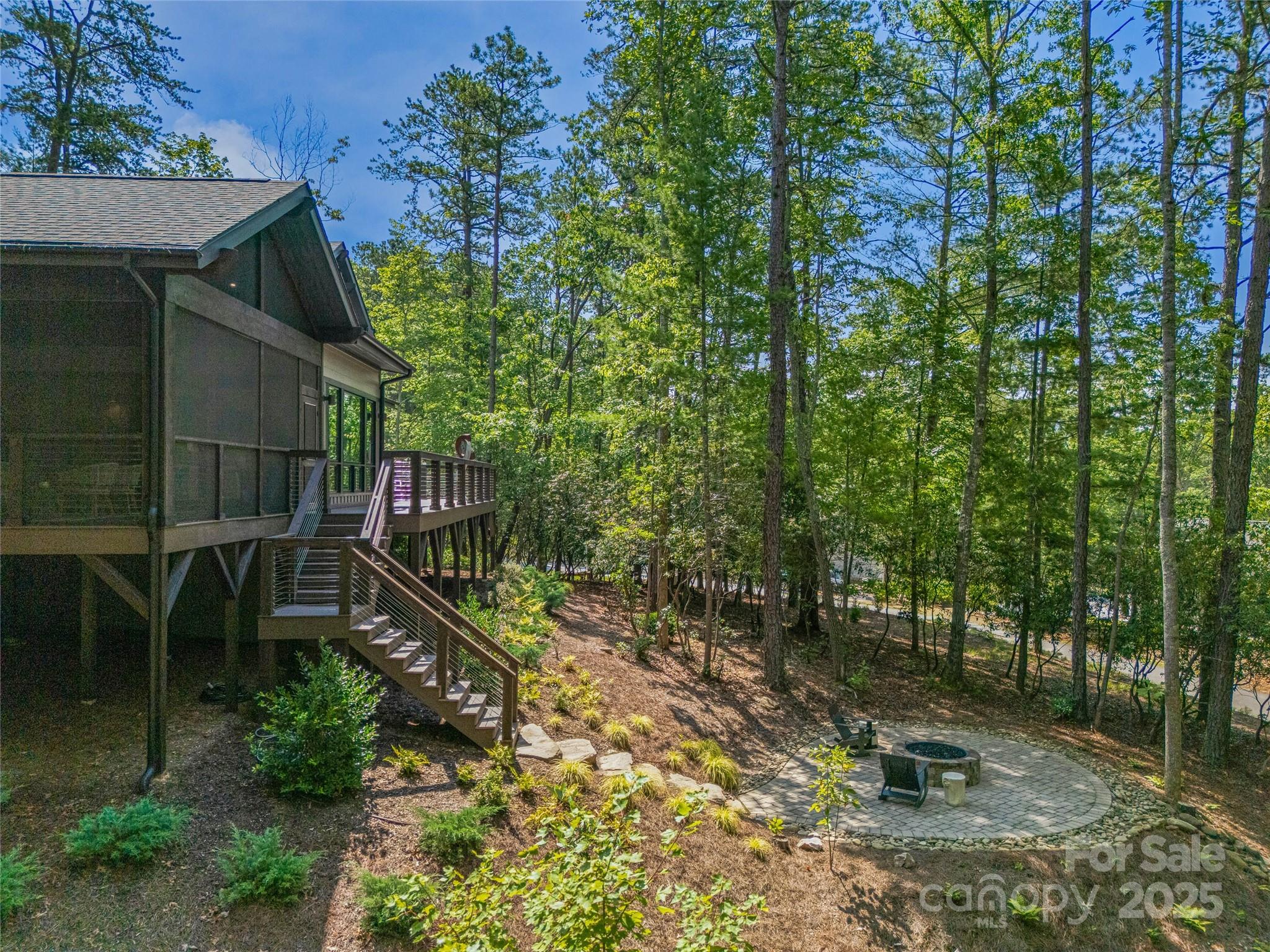 3 Nestlewood Drive