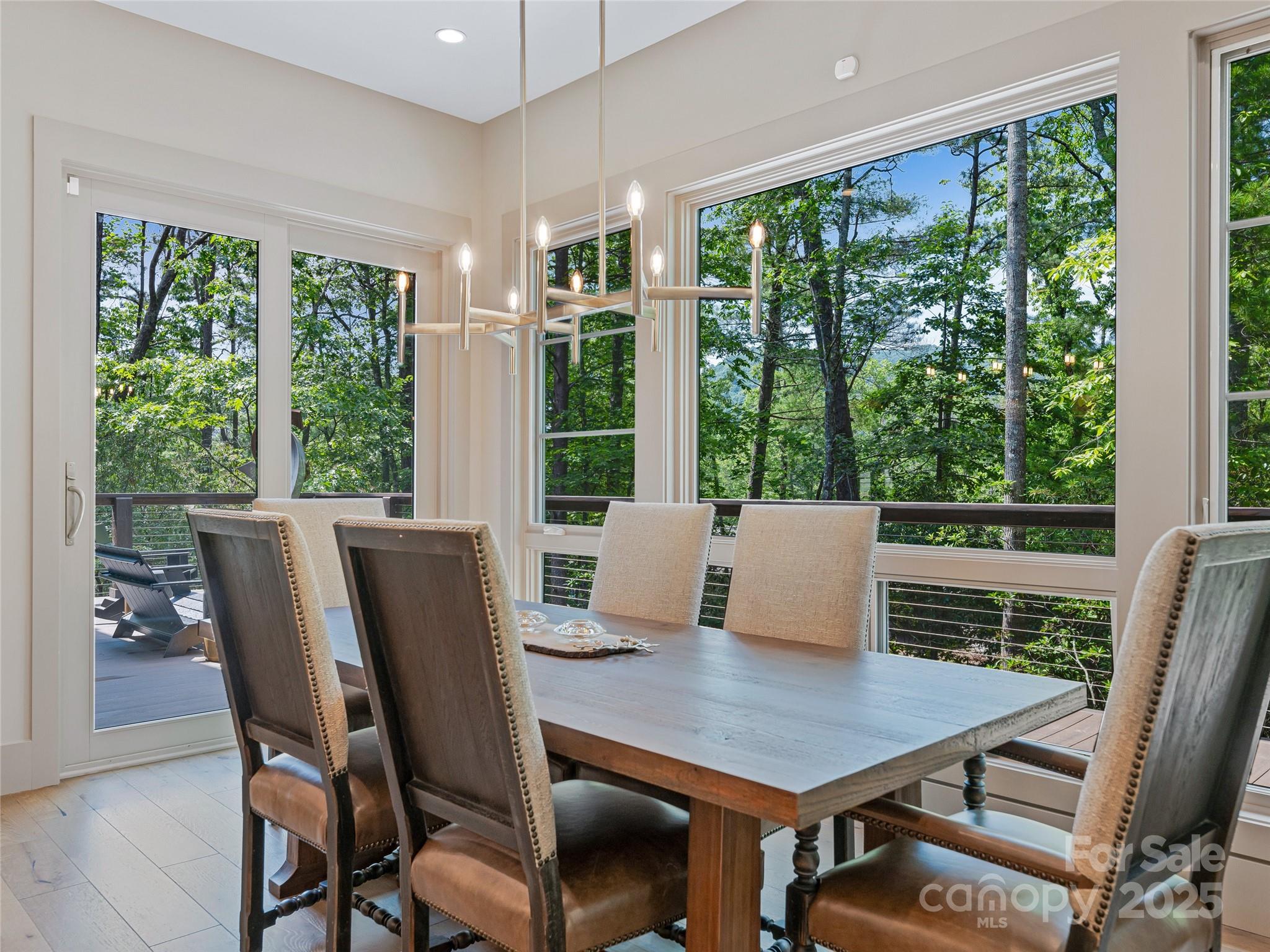 3 Nestlewood Drive