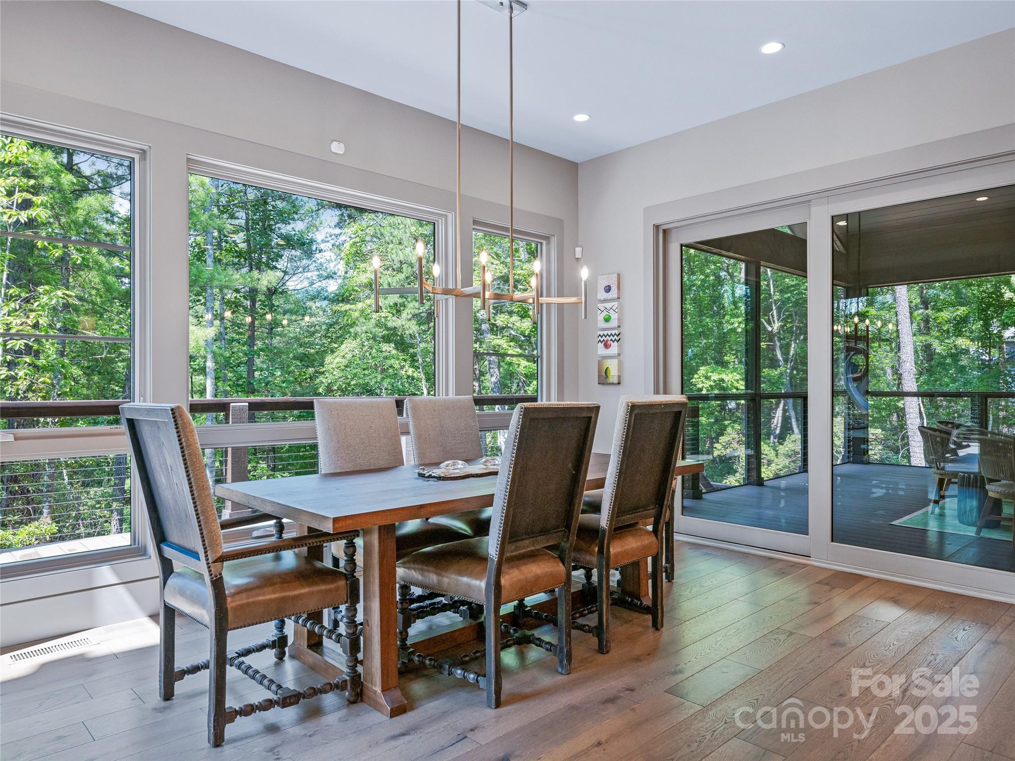 3 Nestlewood Drive