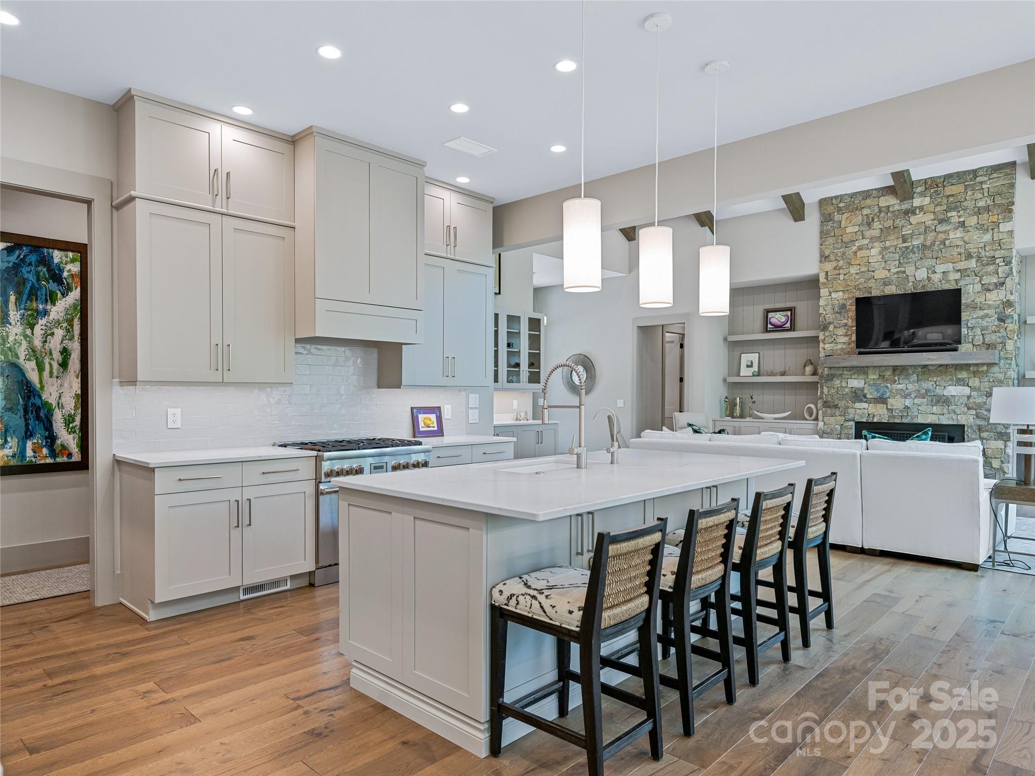 3 Nestlewood Drive