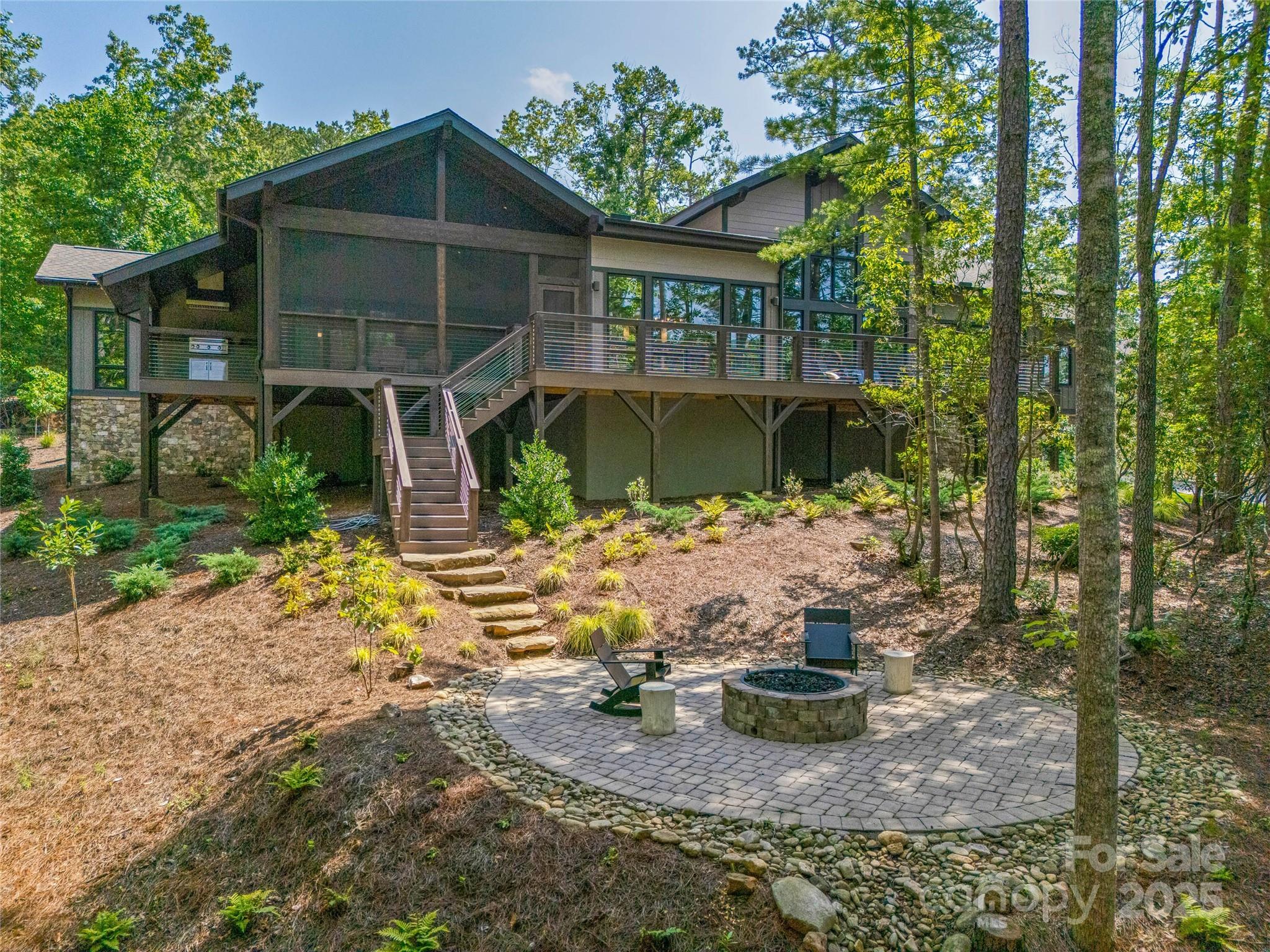 3 Nestlewood Drive