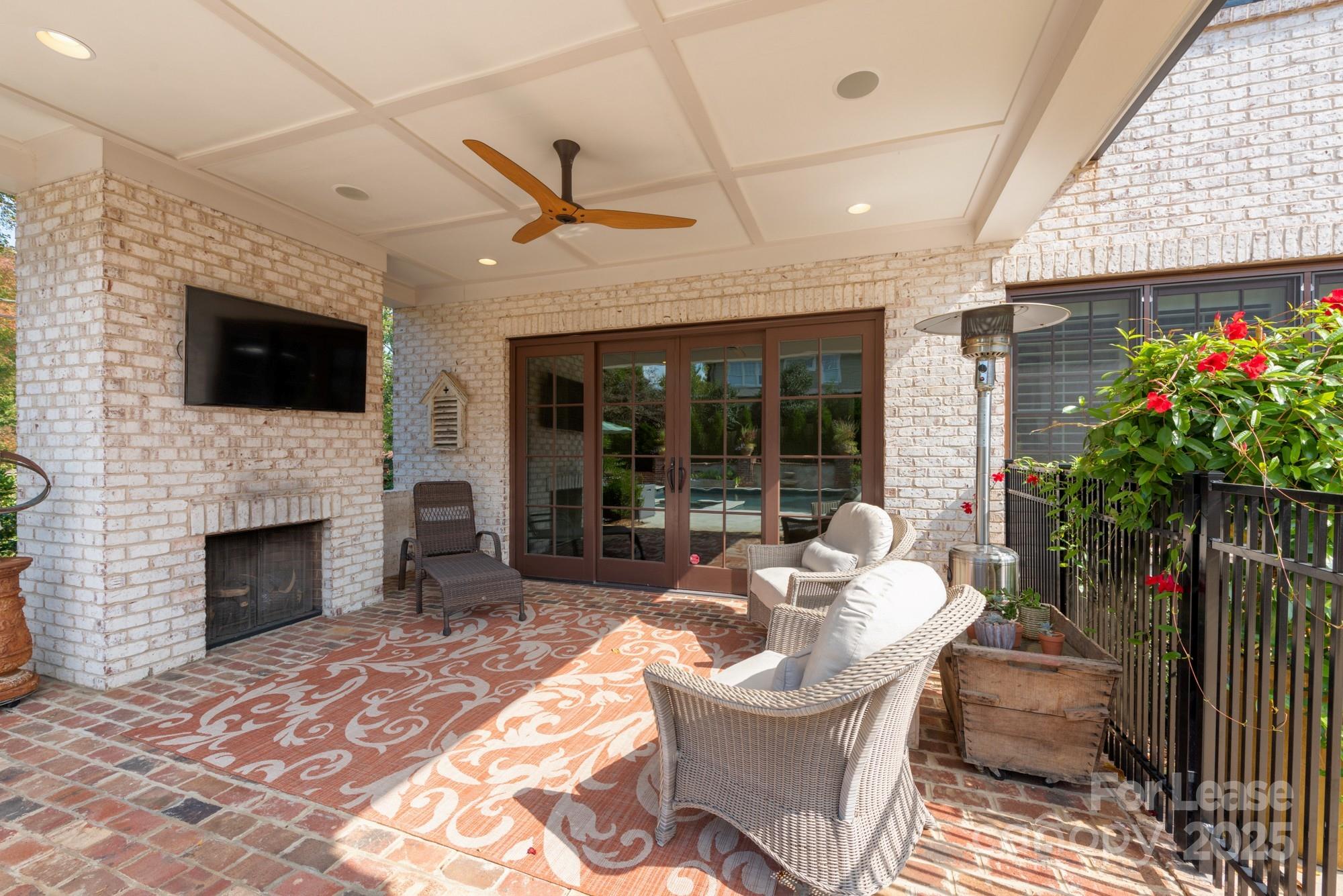 1104 Churchill Commons Drive