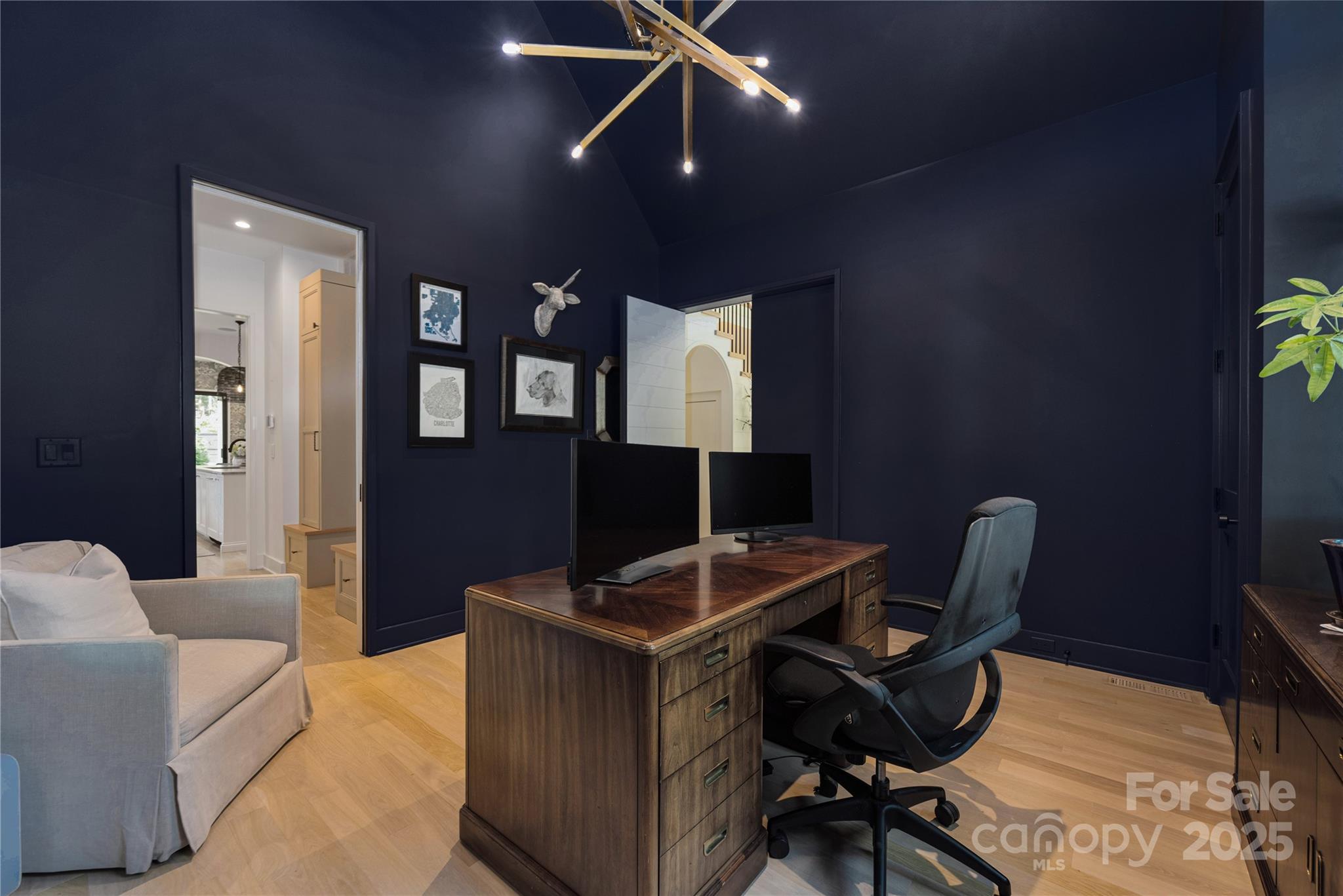 1401 Heather Lane