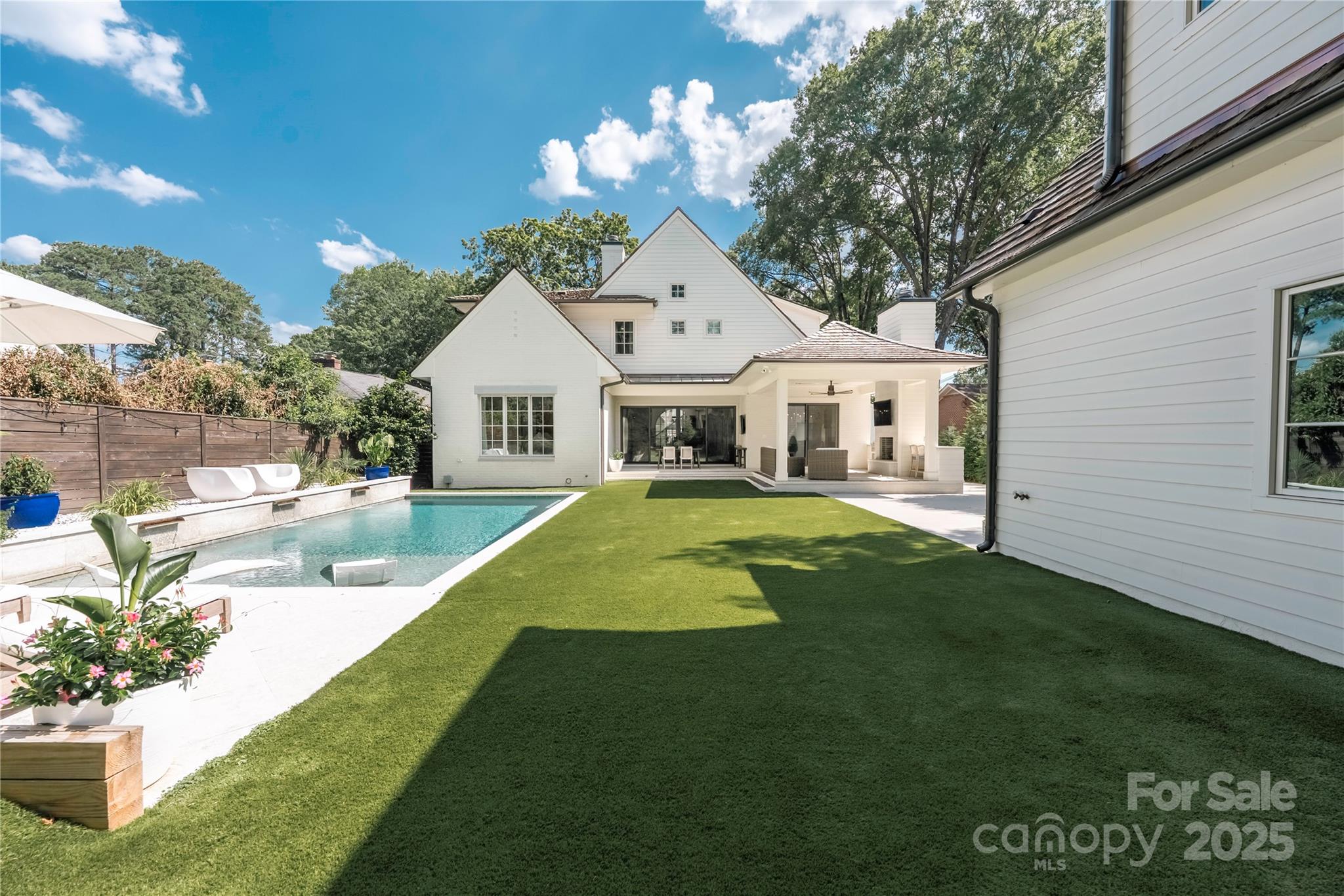 1401 Heather Lane