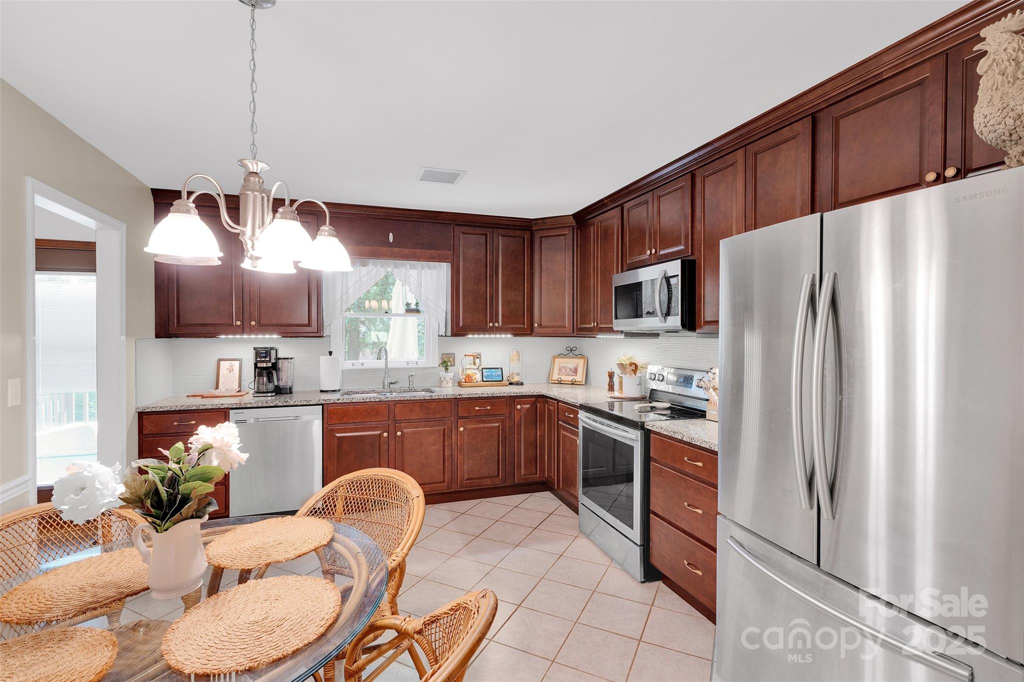 470 17th Avenue Drive NE Unit: LOT 6