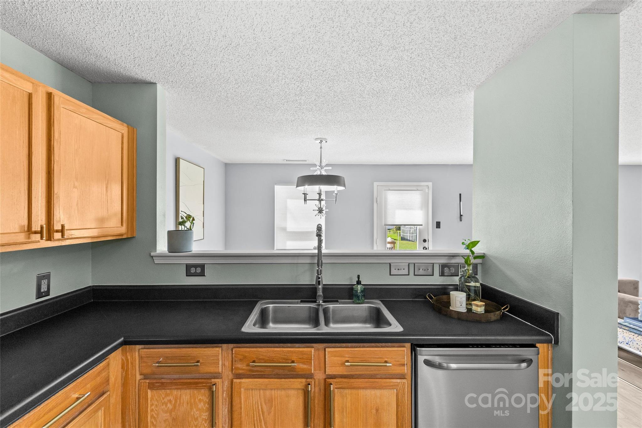 1911 Almond Hills Drive