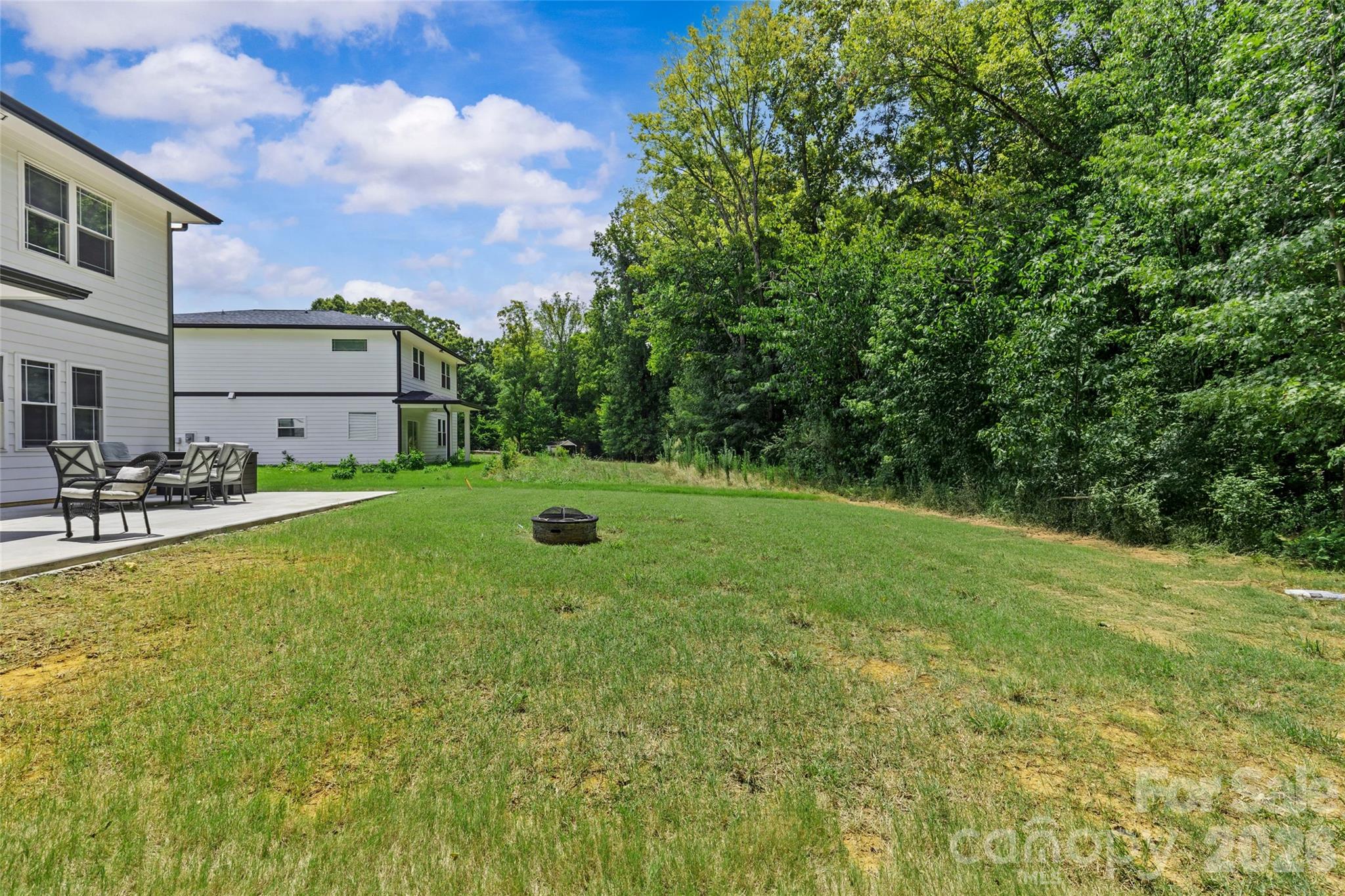 8925 Harrisburg Road