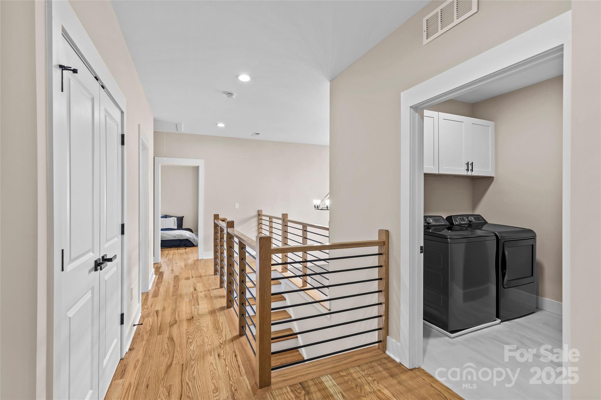 8925 Harrisburg Road