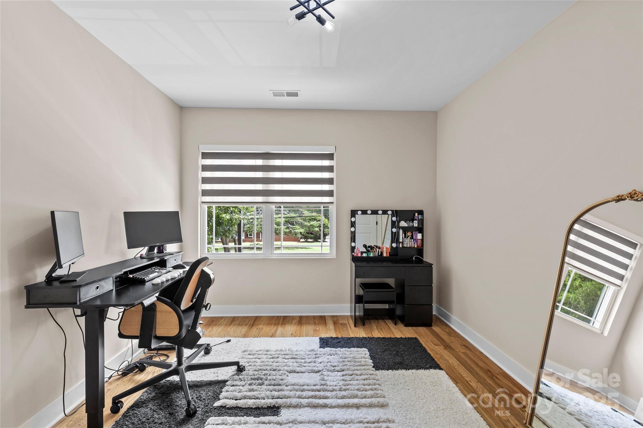 8925 Harrisburg Road