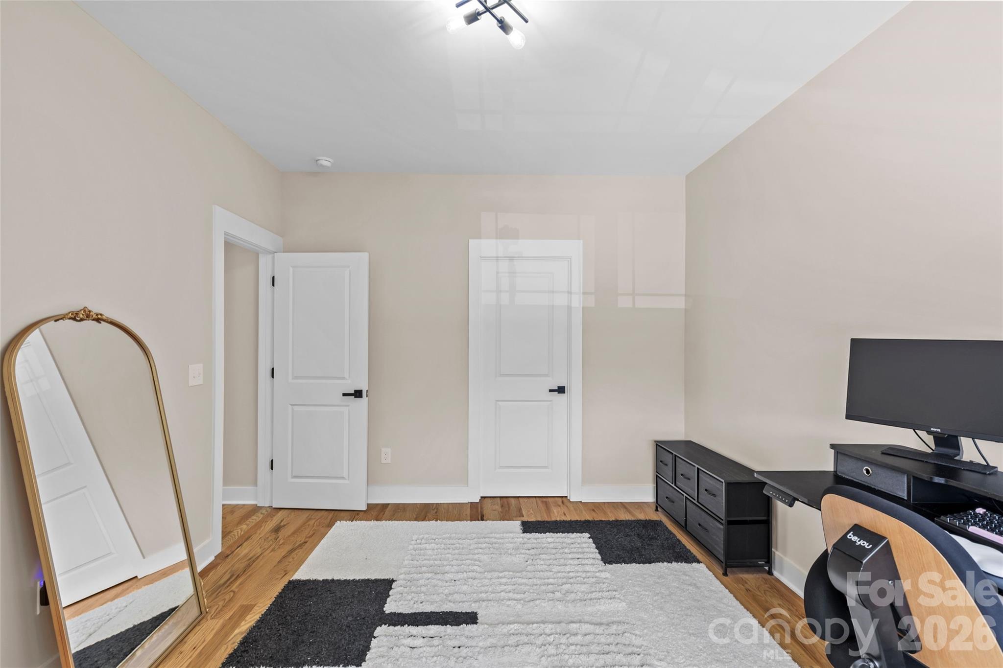 8925 Harrisburg Road