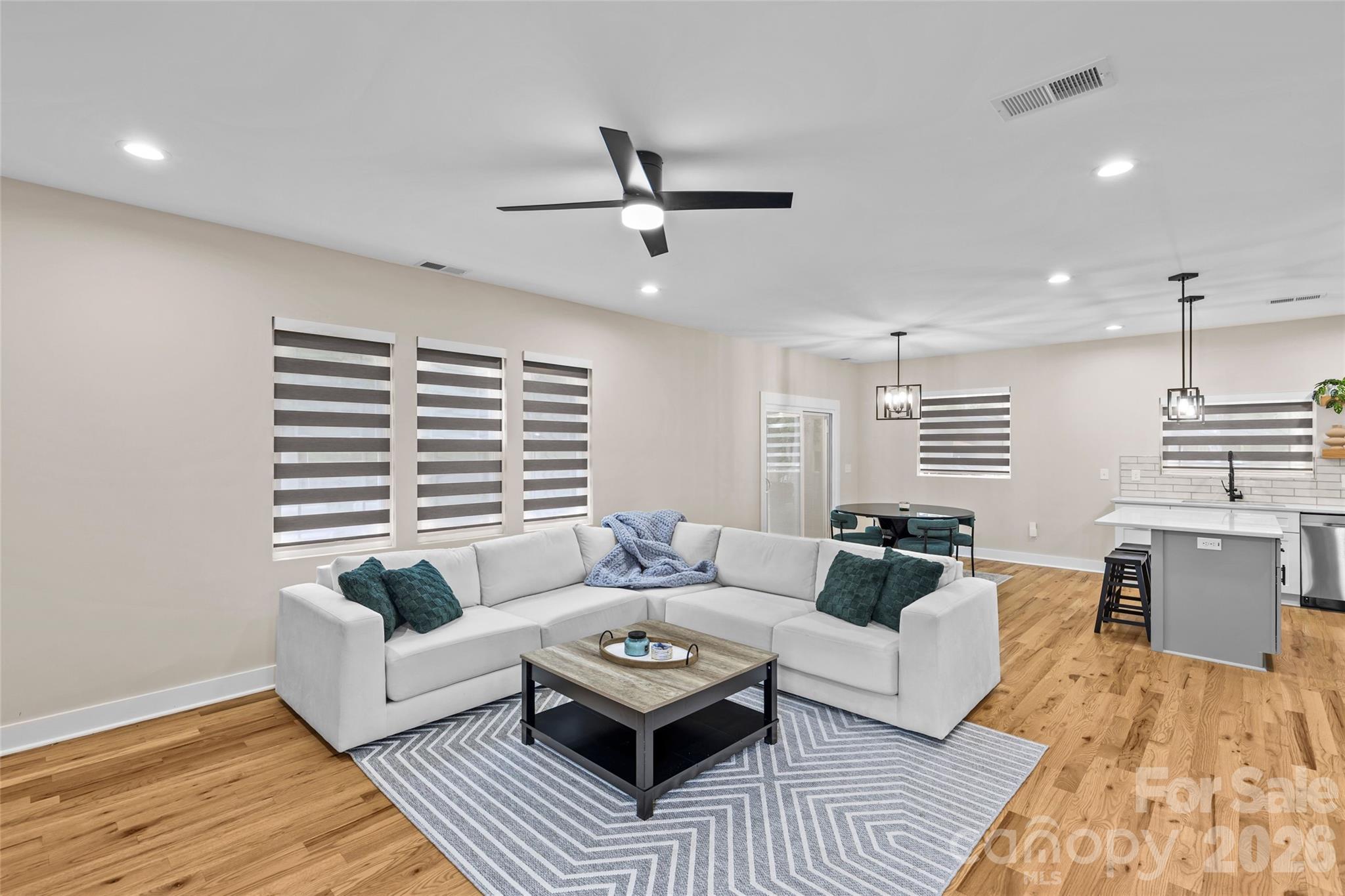 8925 Harrisburg Road