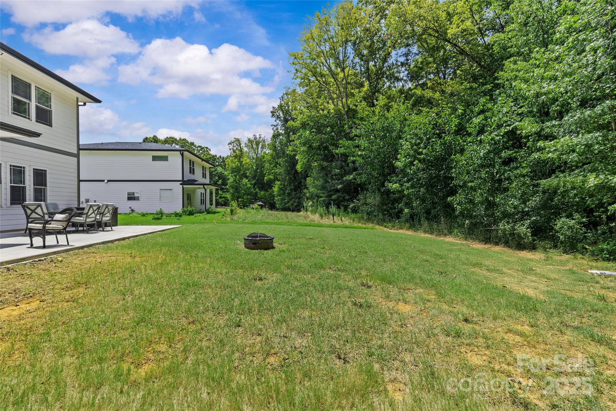 8925 Harrisburg Road