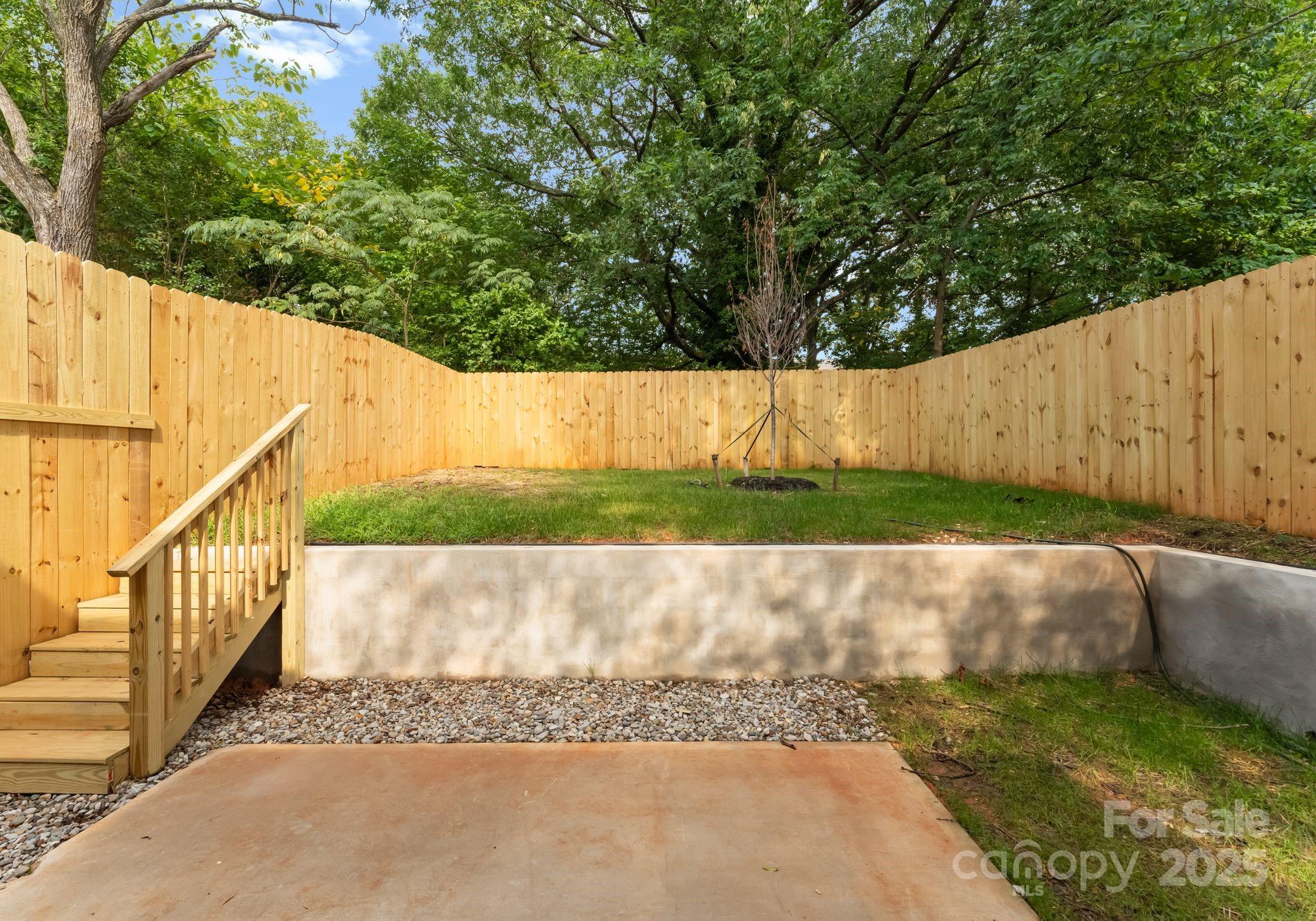 2415 Pruitt Street