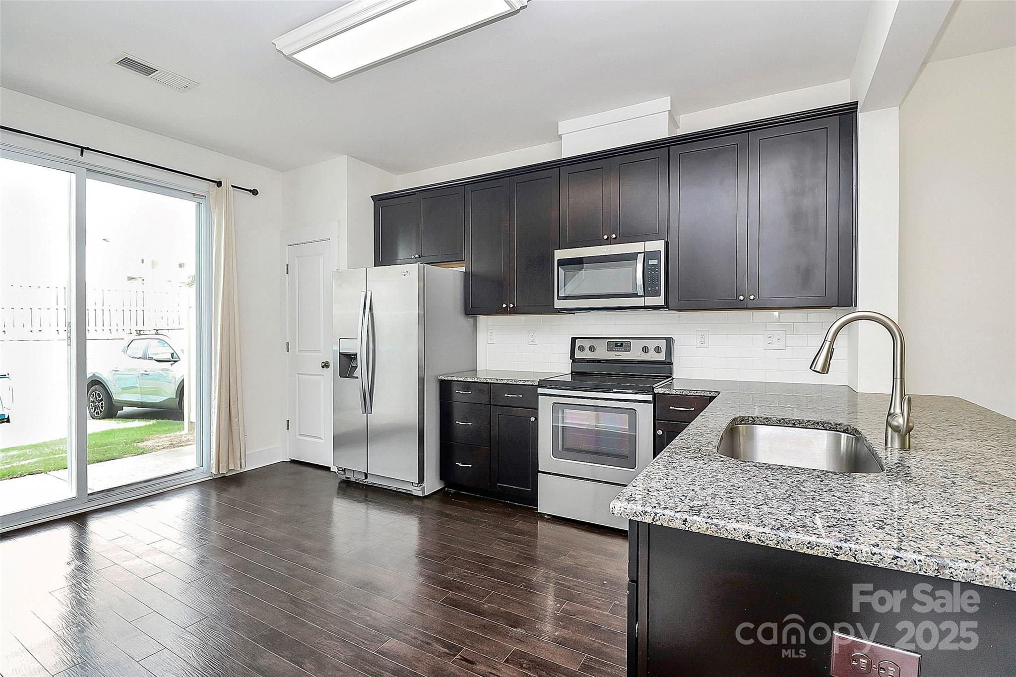 2564 Tranquil Oak Place