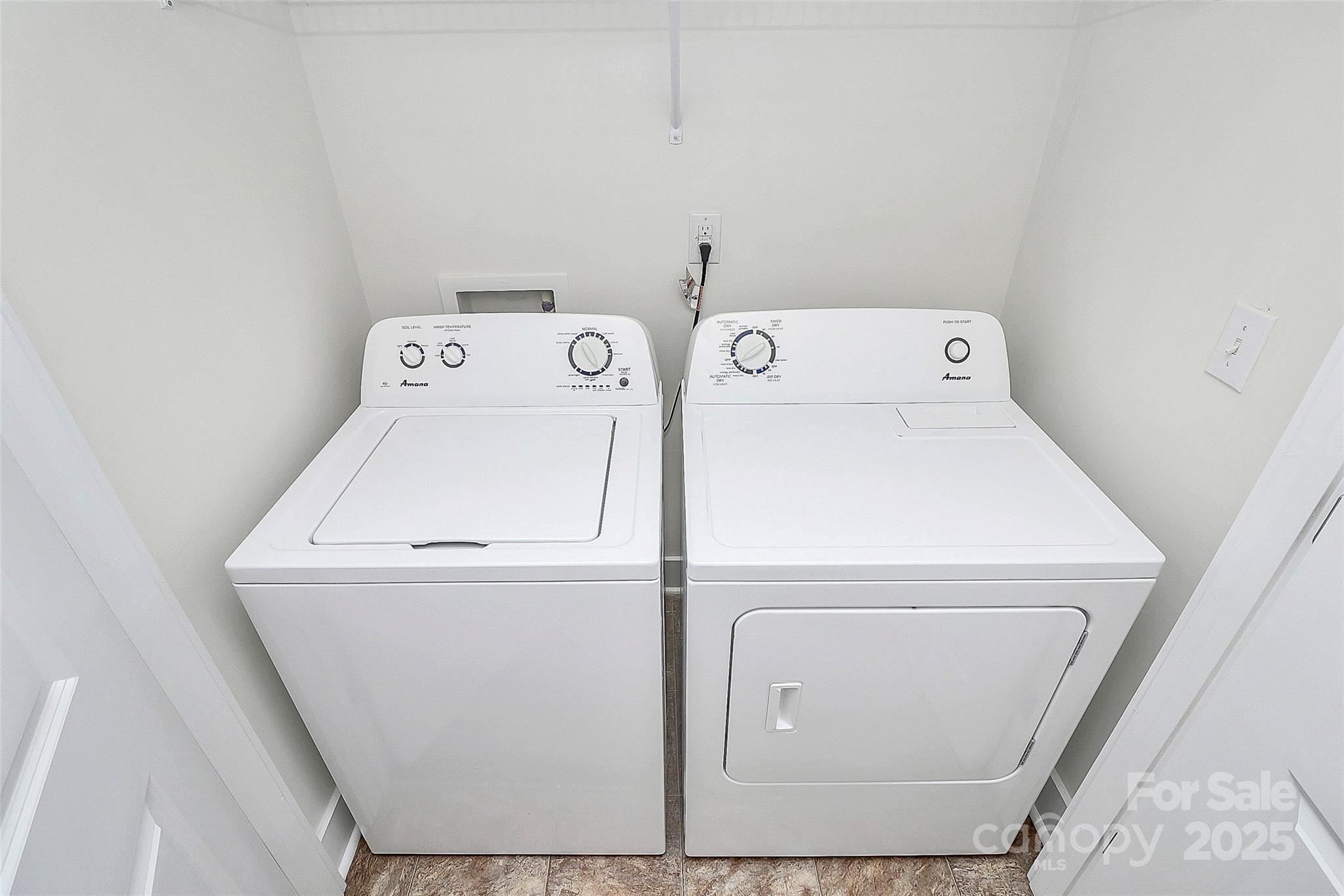 2564 Tranquil Oak Place