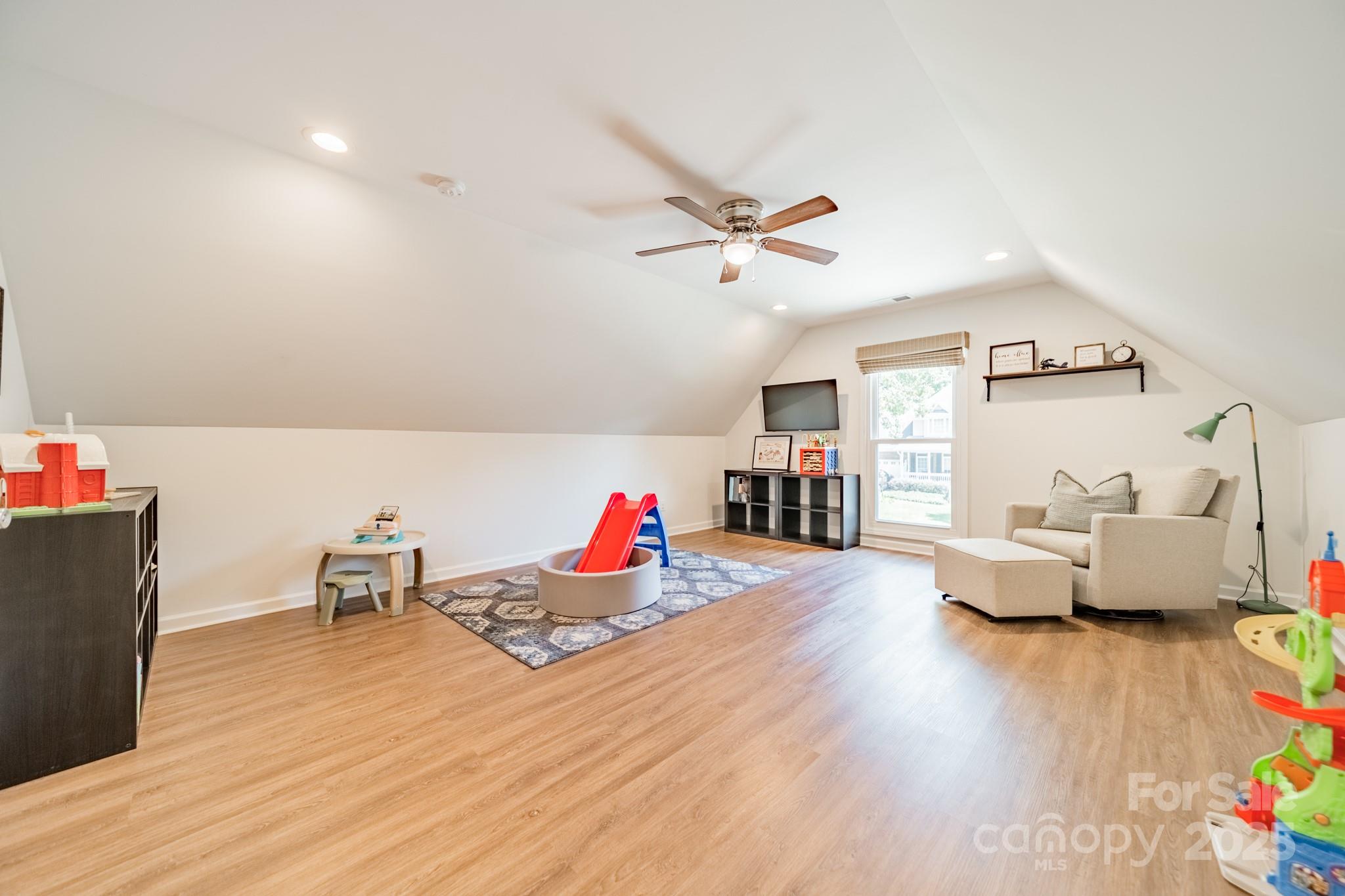 1932 MILLBROOK Lane