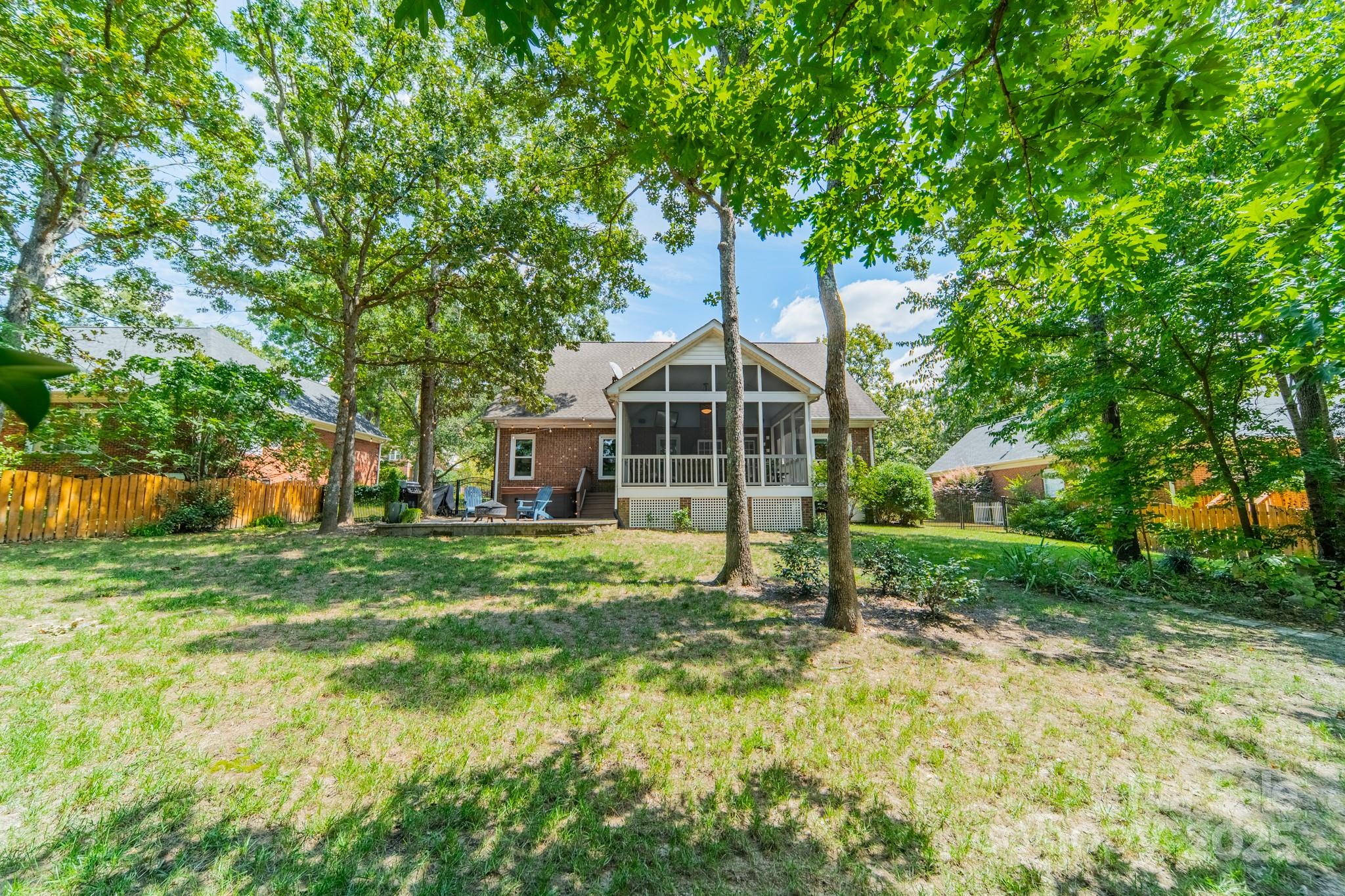 1932 MILLBROOK Lane