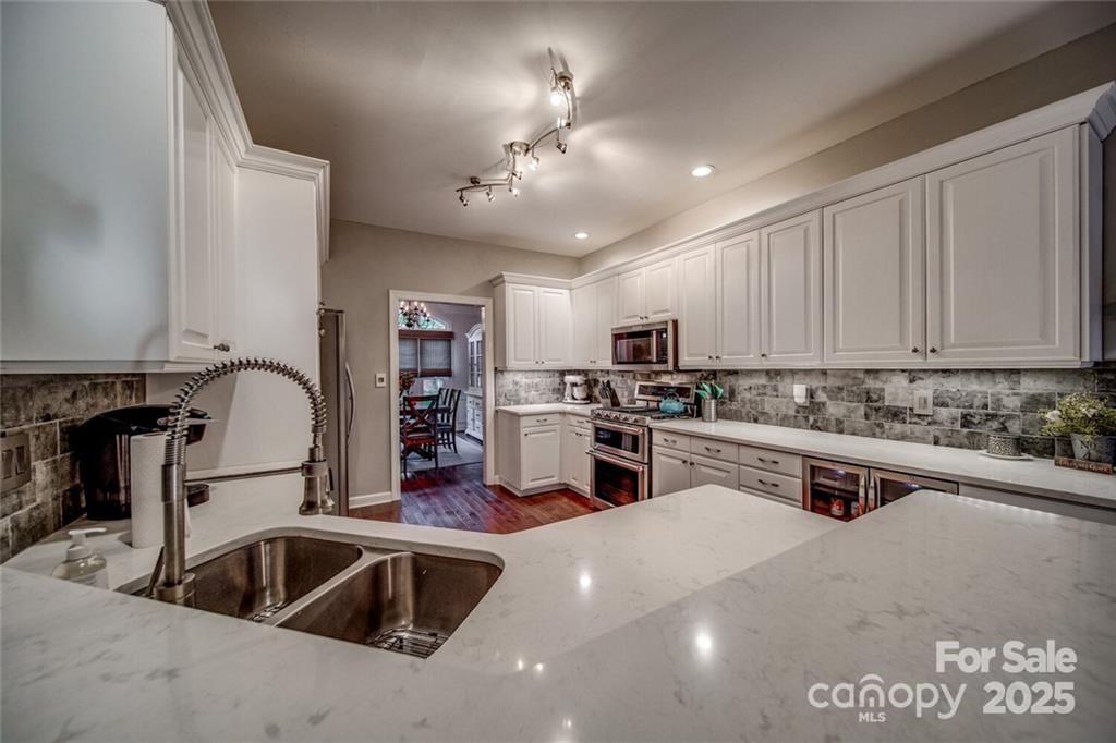 1932 MILLBROOK Lane