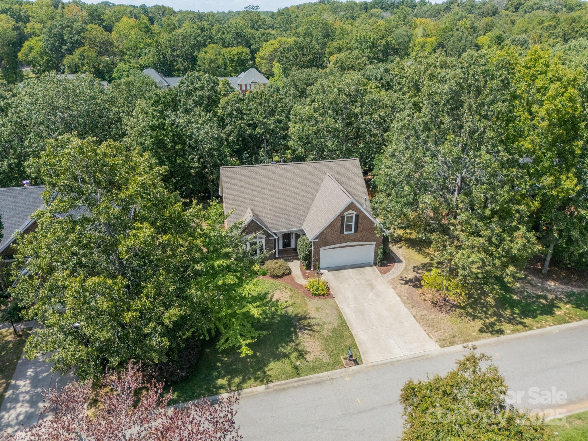 1932 MILLBROOK Lane