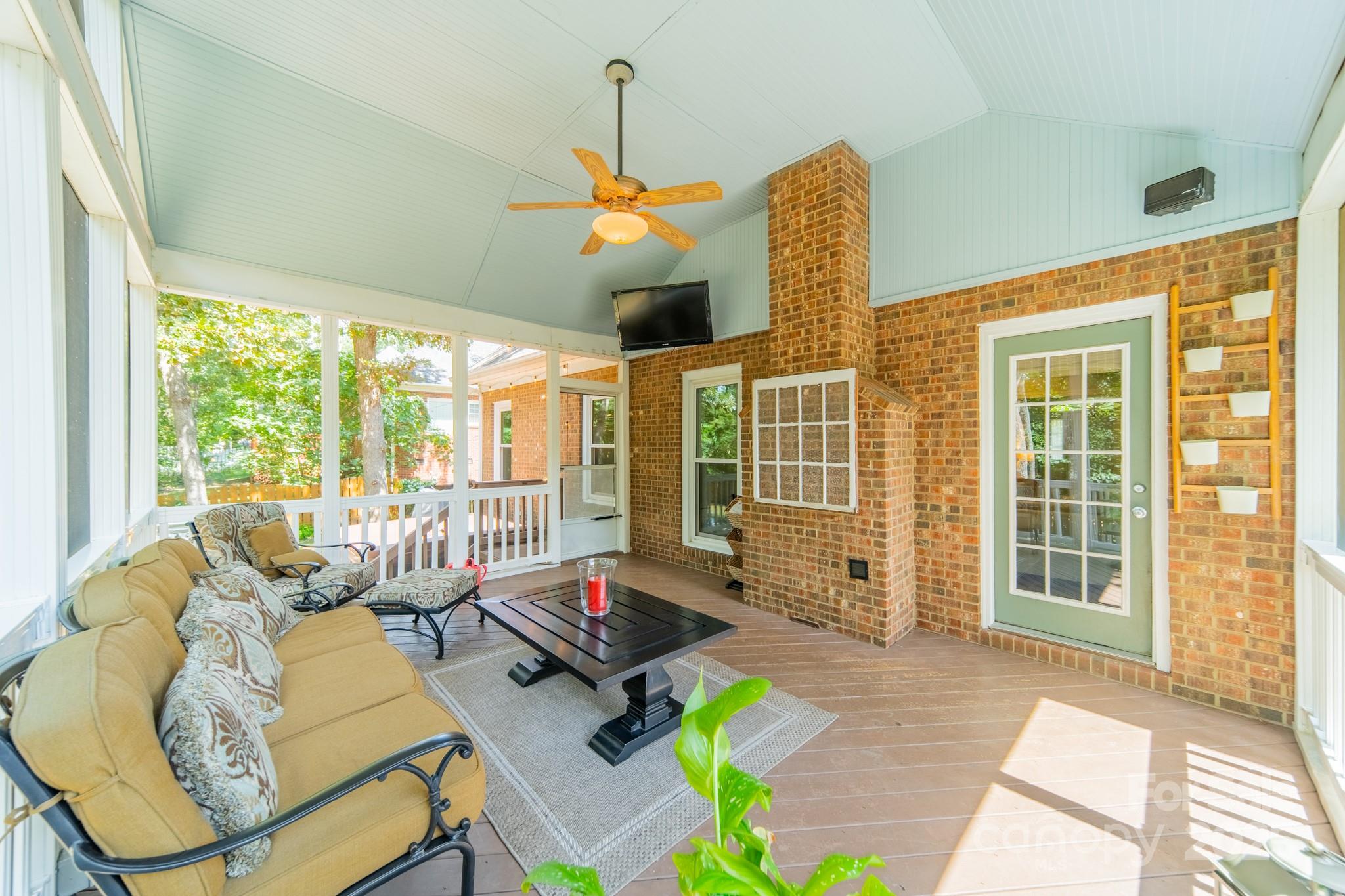 1932 MILLBROOK Lane