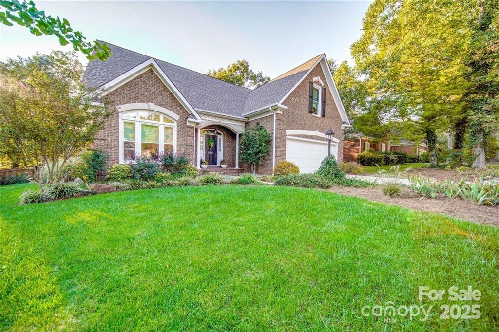 1932 MILLBROOK Lane