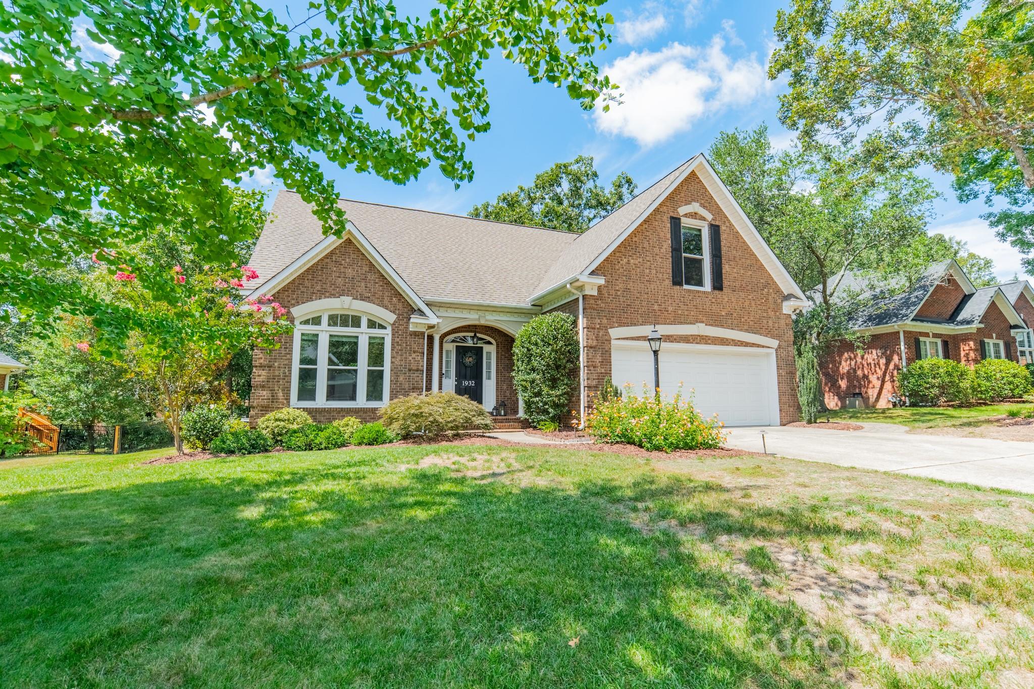 1932 MILLBROOK Lane