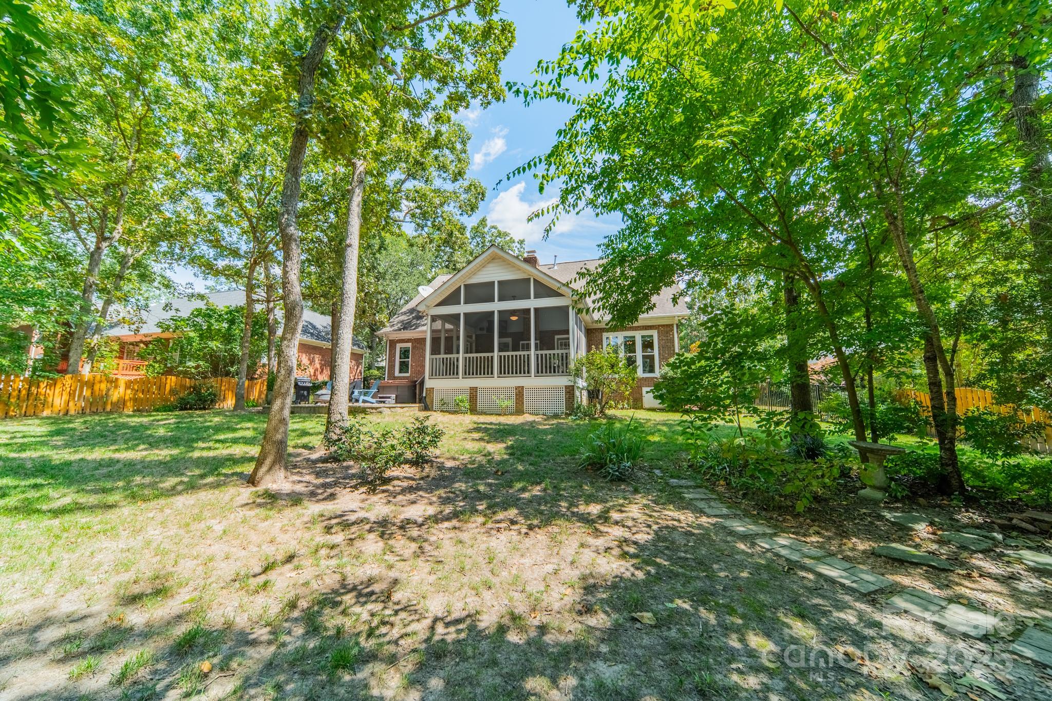1932 MILLBROOK Lane