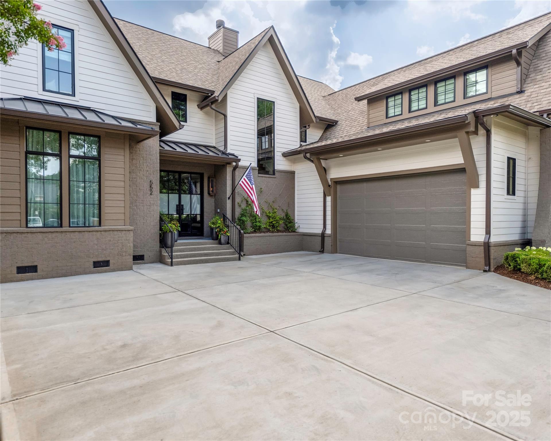 552 Marsh Road