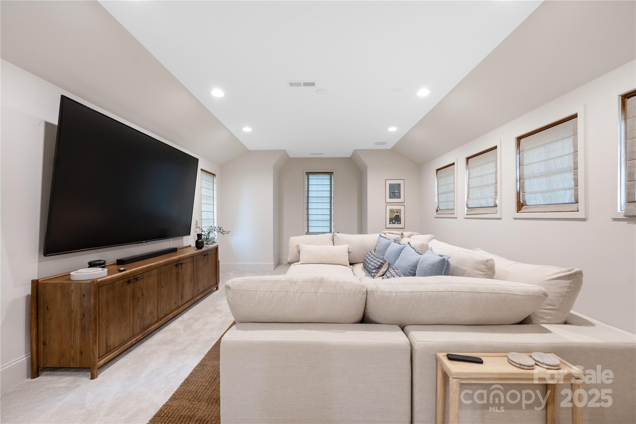 552 Marsh Road