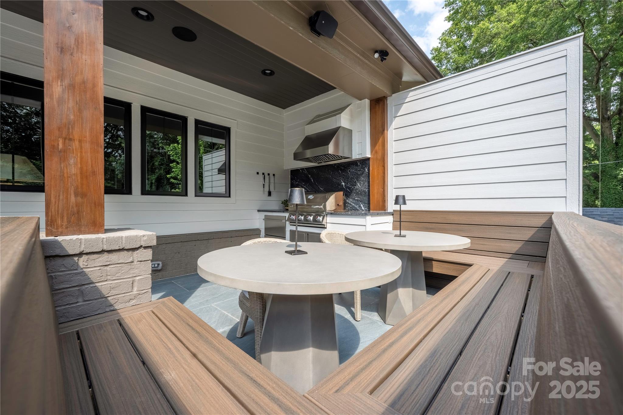 552 Marsh Road