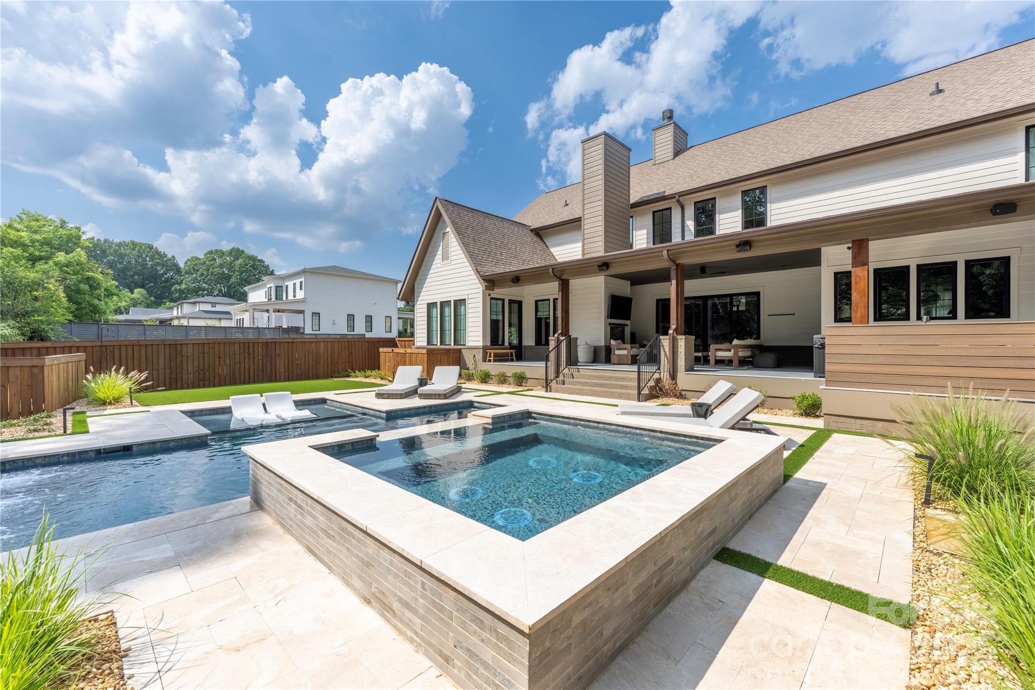 552 Marsh Road
