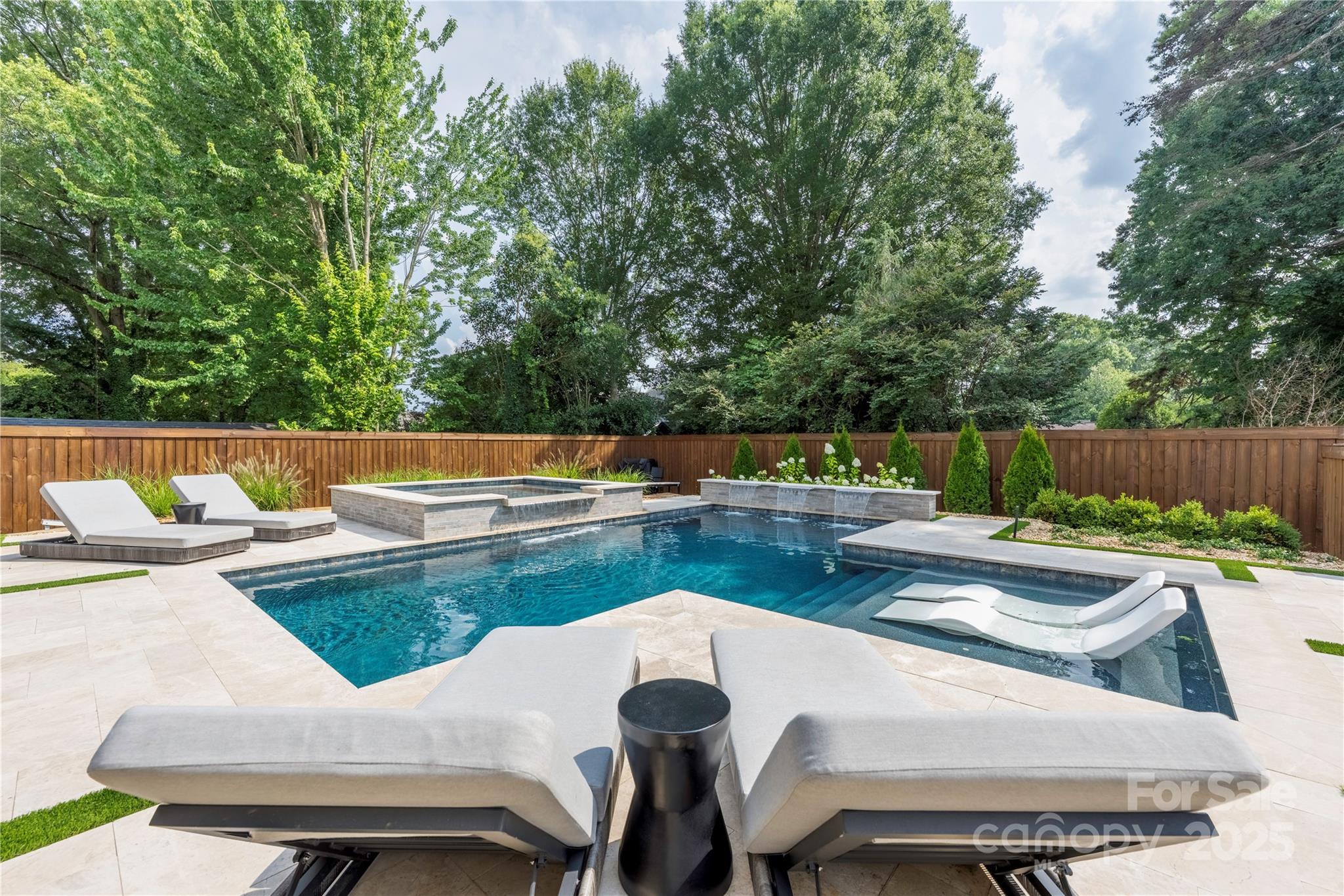 552 Marsh Road