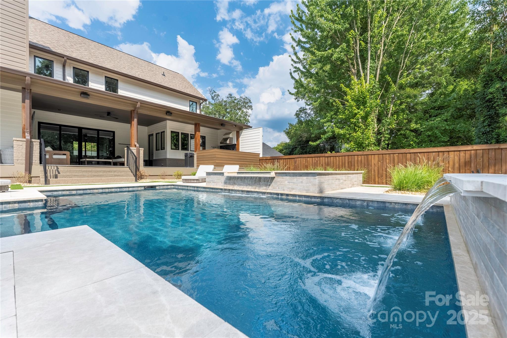 552 Marsh Road