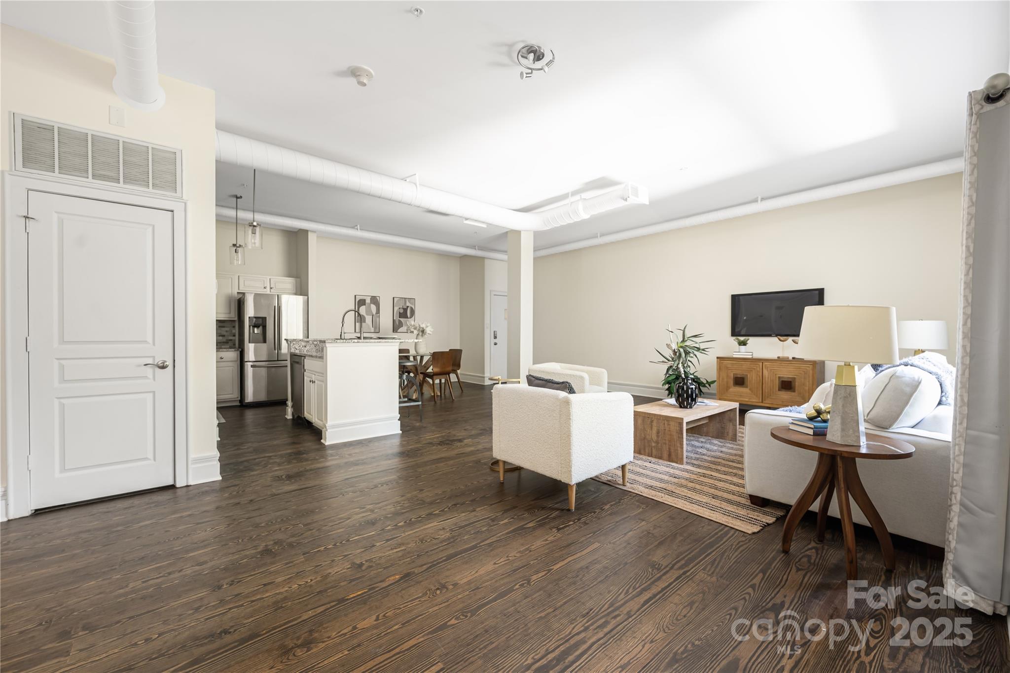 404 N Laurel Avenue Unit: 28