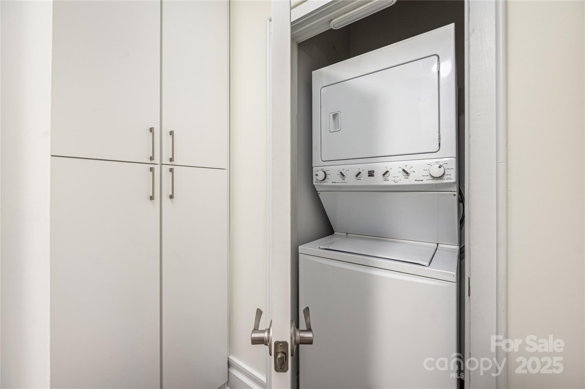 404 N Laurel Avenue Unit: 28