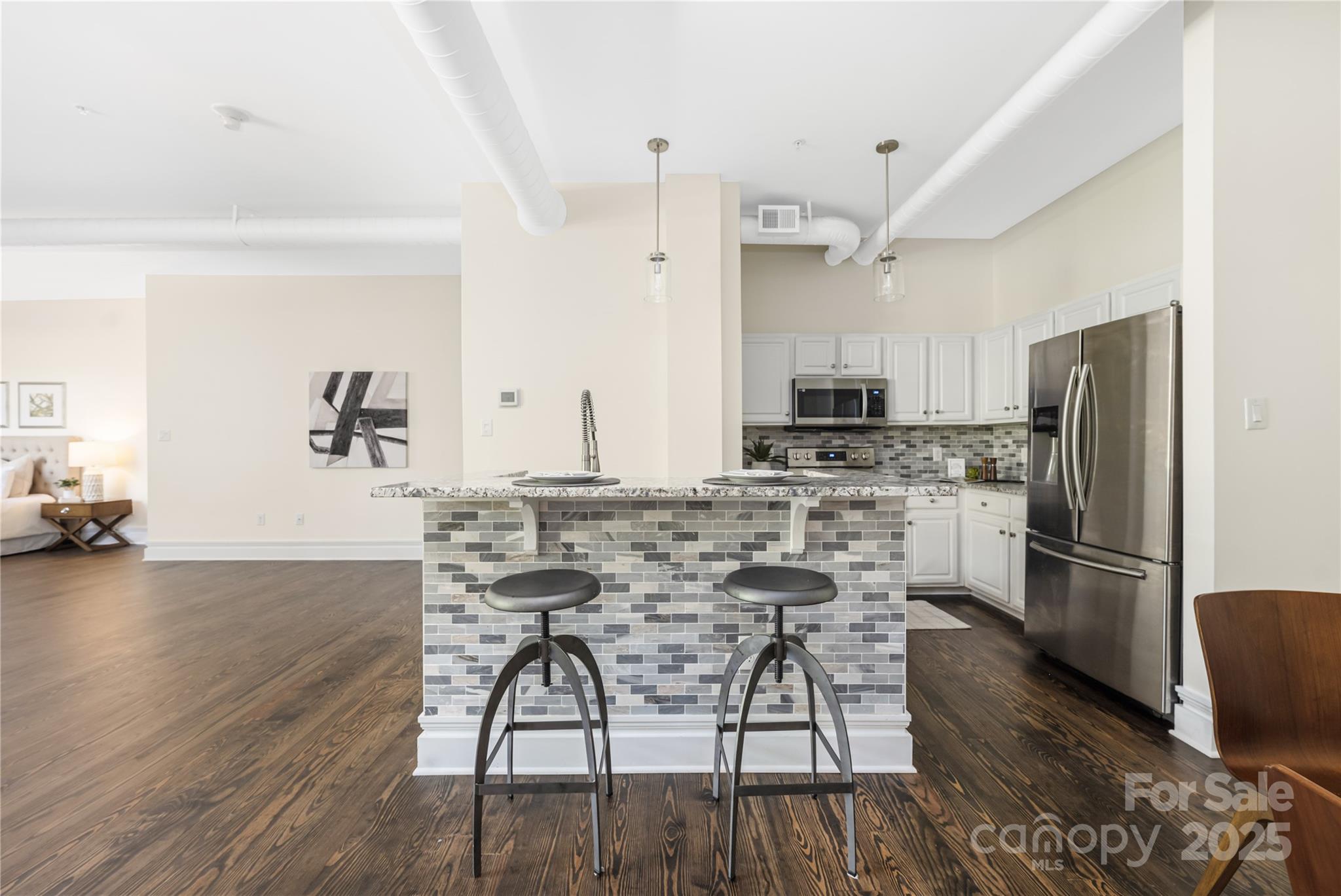 404 N Laurel Avenue Unit: 28