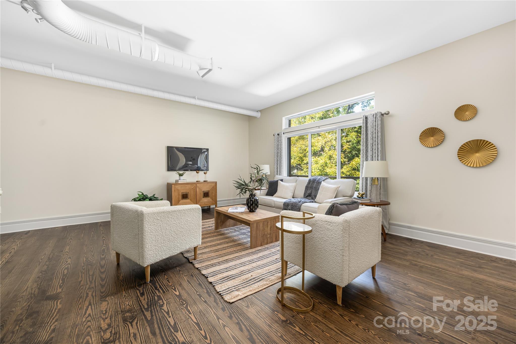 404 N Laurel Avenue Unit: 28